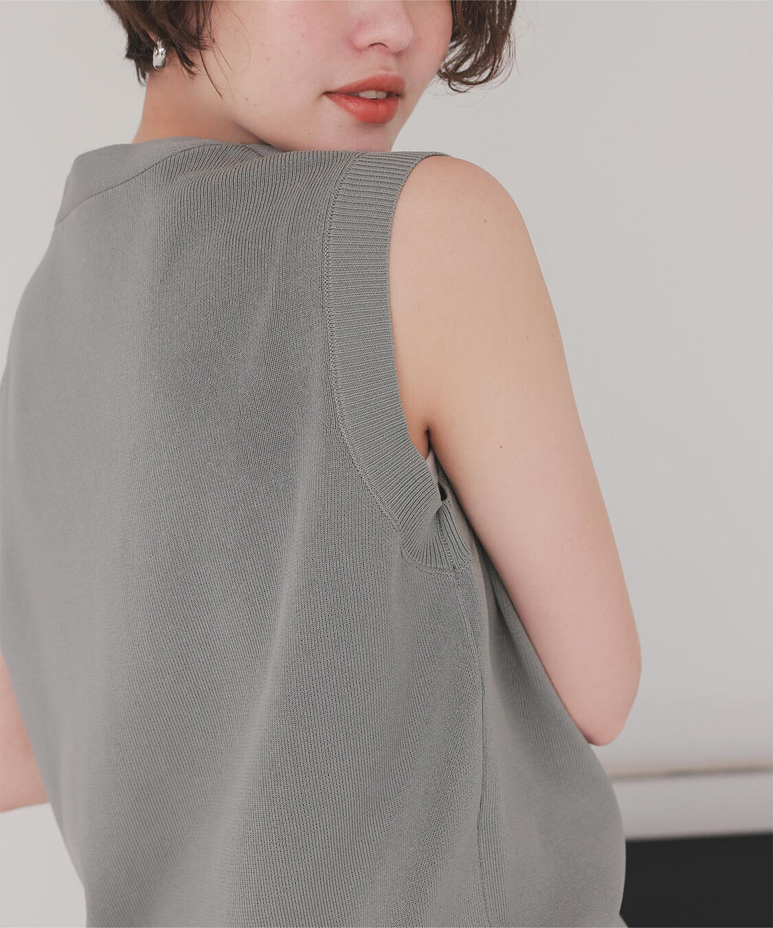titivate「ベーシックフロント釦ニットベスト」|ニット・セーター|