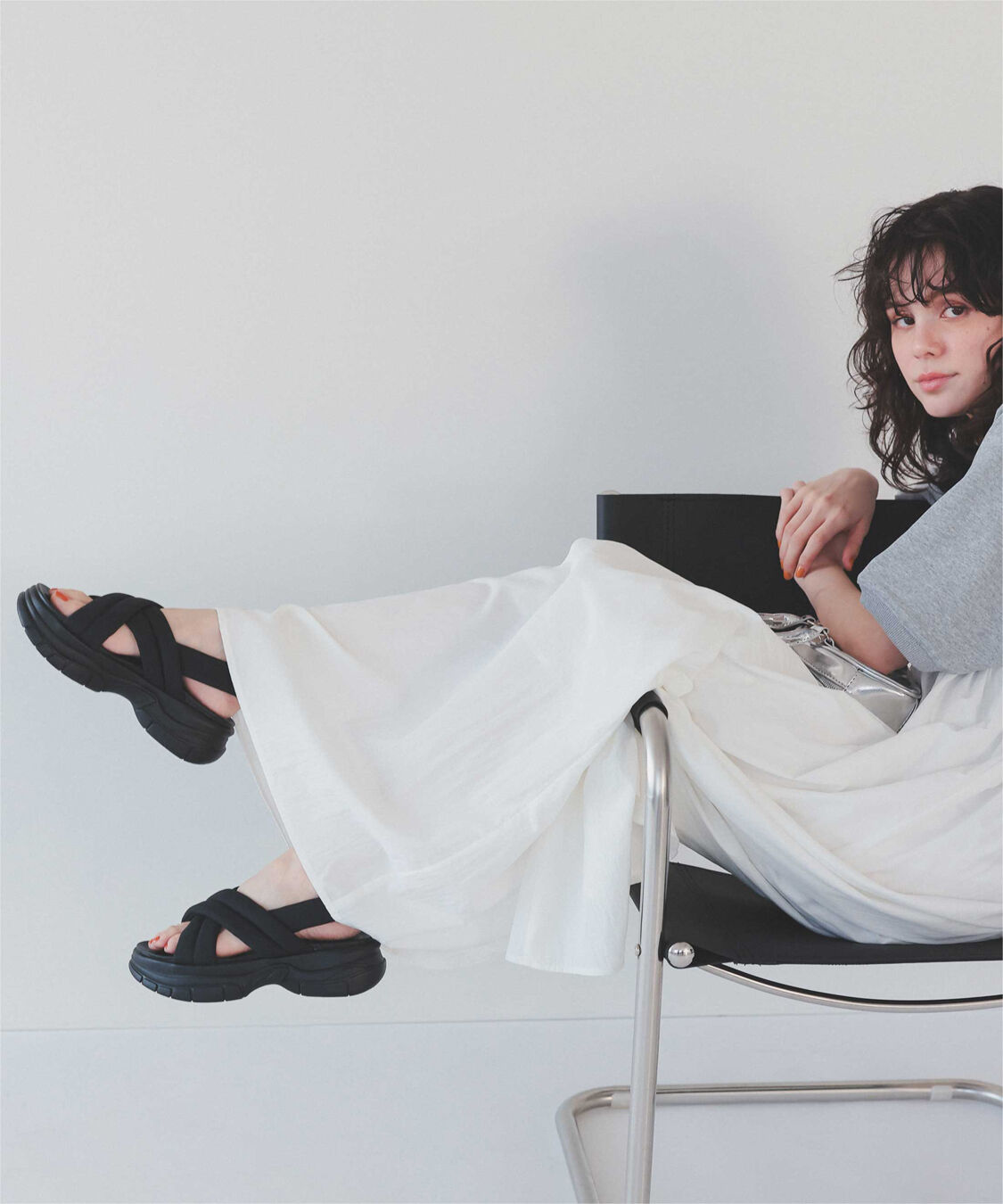 titivate「クロスパデットサンダル」|サンダル|