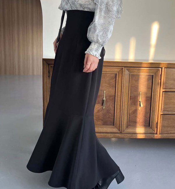  「WEB限定／【マイナス5キロ見え】後ろレースアップマーメイドスカート」|スカート|