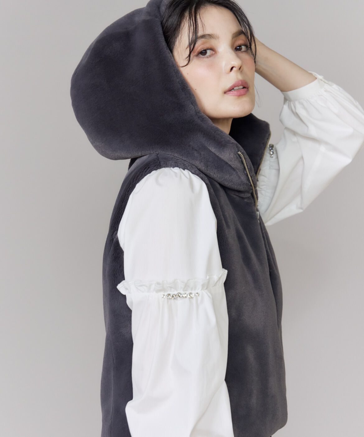 Maglie le cassetto「《M Maglie le cassetto》ふわふわファーフーディジレ」|その他|