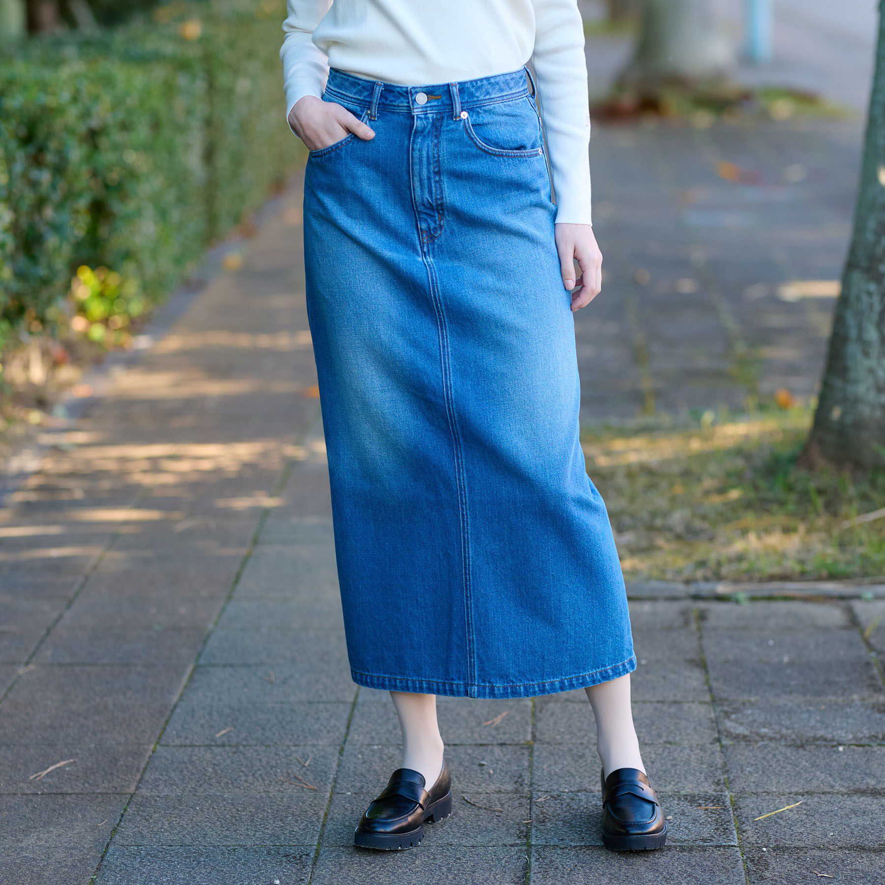 DRESSTERIOR「【洗える/後ろスリット】ユーズド加工デニムナロースカート」|スカート|