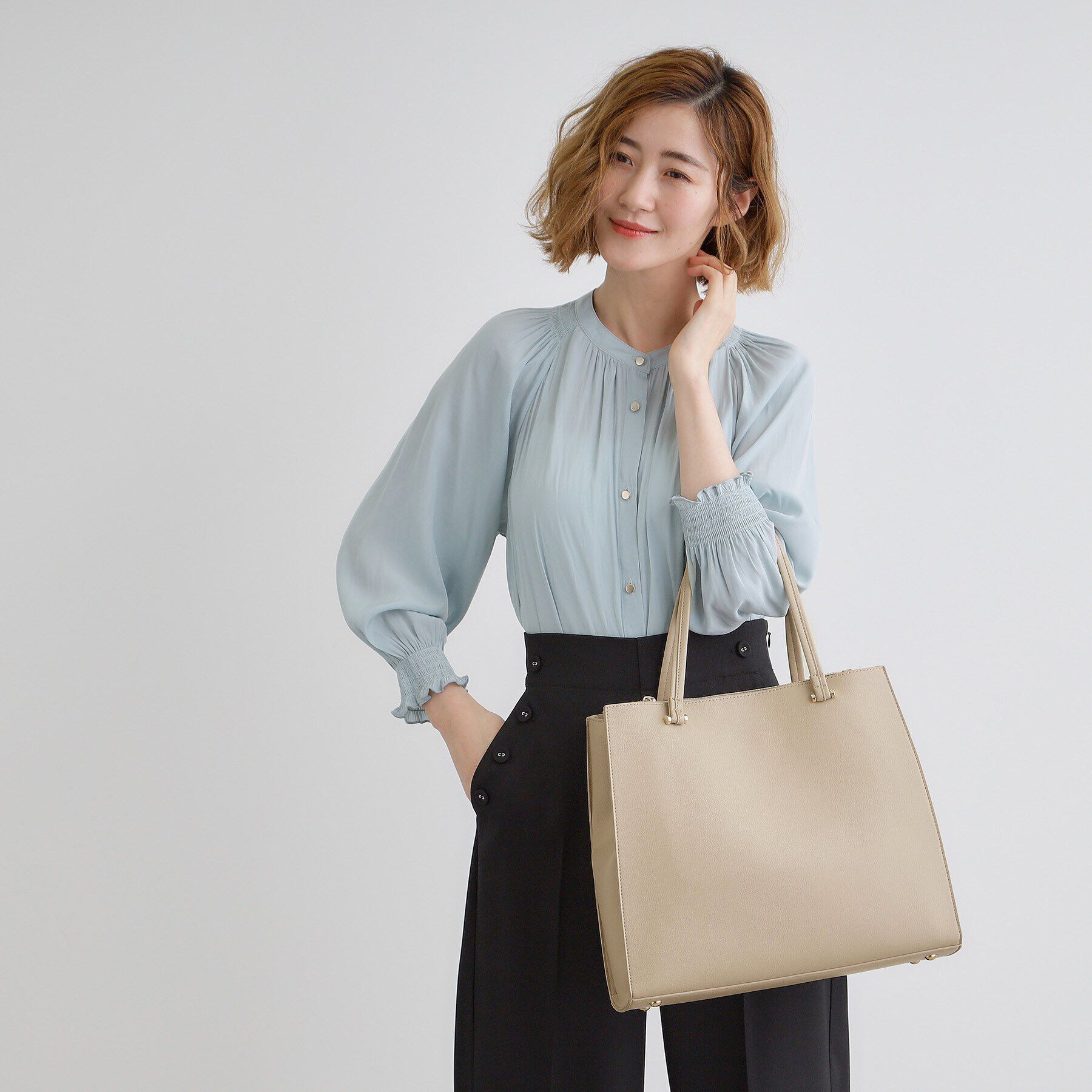 grove「【人間工学・A4】メタルバー変形トート」|トートバッグ|