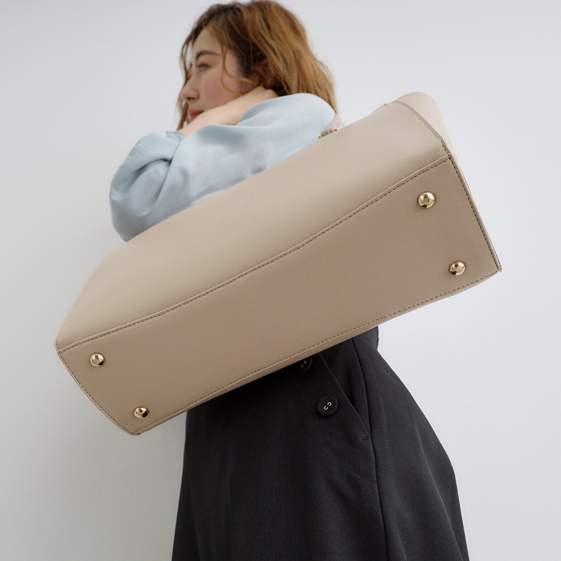 grove「【人間工学・A4】メタルバー変形トート」|トートバッグ|