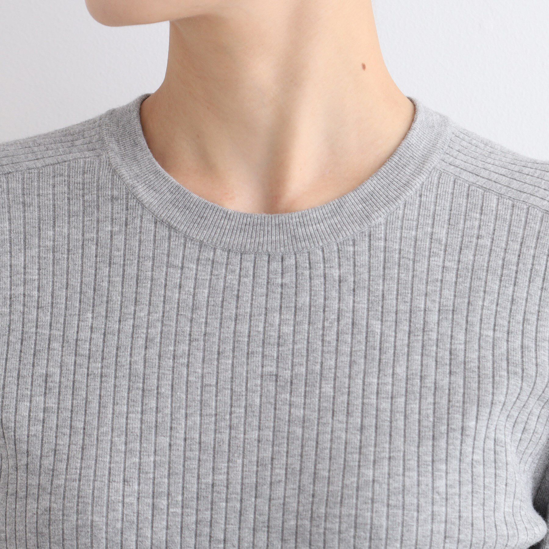 INDIVI「【スタイルUP】ハイゲージクルーネックプルオーバーニット」|ニット・セーター|