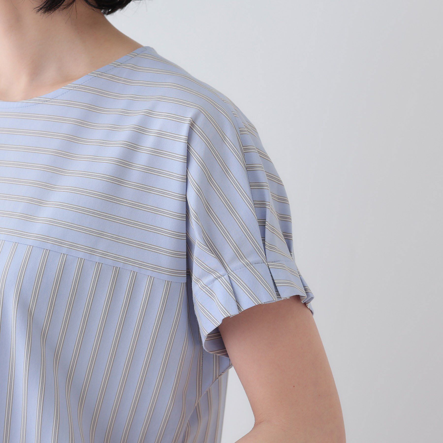 INDIVI「【洗える／ストライプ柄】袖タックブラウス」|シャツ・ブラウス|