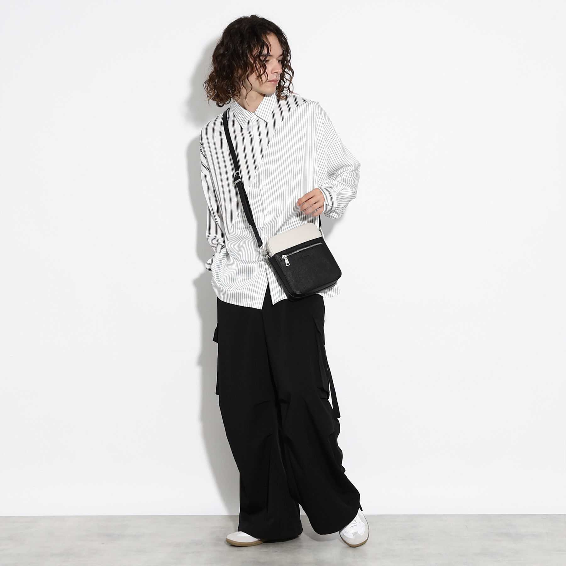 tk.TAKEO KIKUCHI「バイカラースクエアボックスショルダーバッグ」|ショルダー・メッセンジャー|