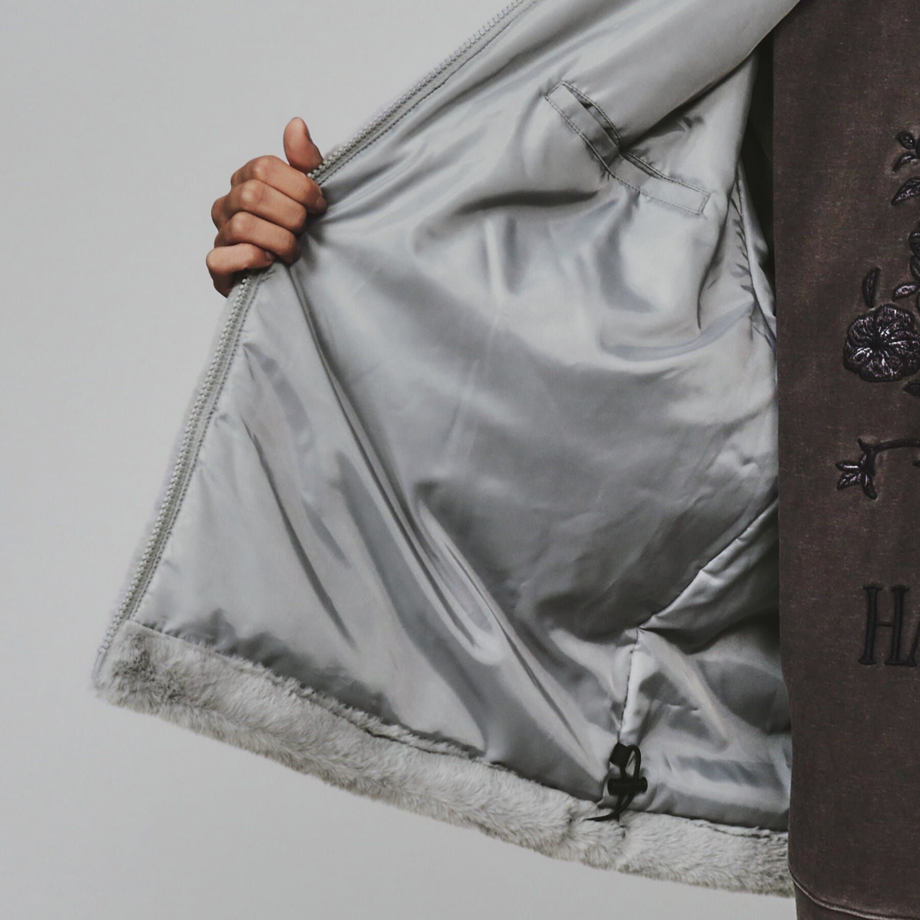 tk.TAKEO KIKUCHI「スタンドフェイクファーブルゾン」|ブルゾン・スタジャン|