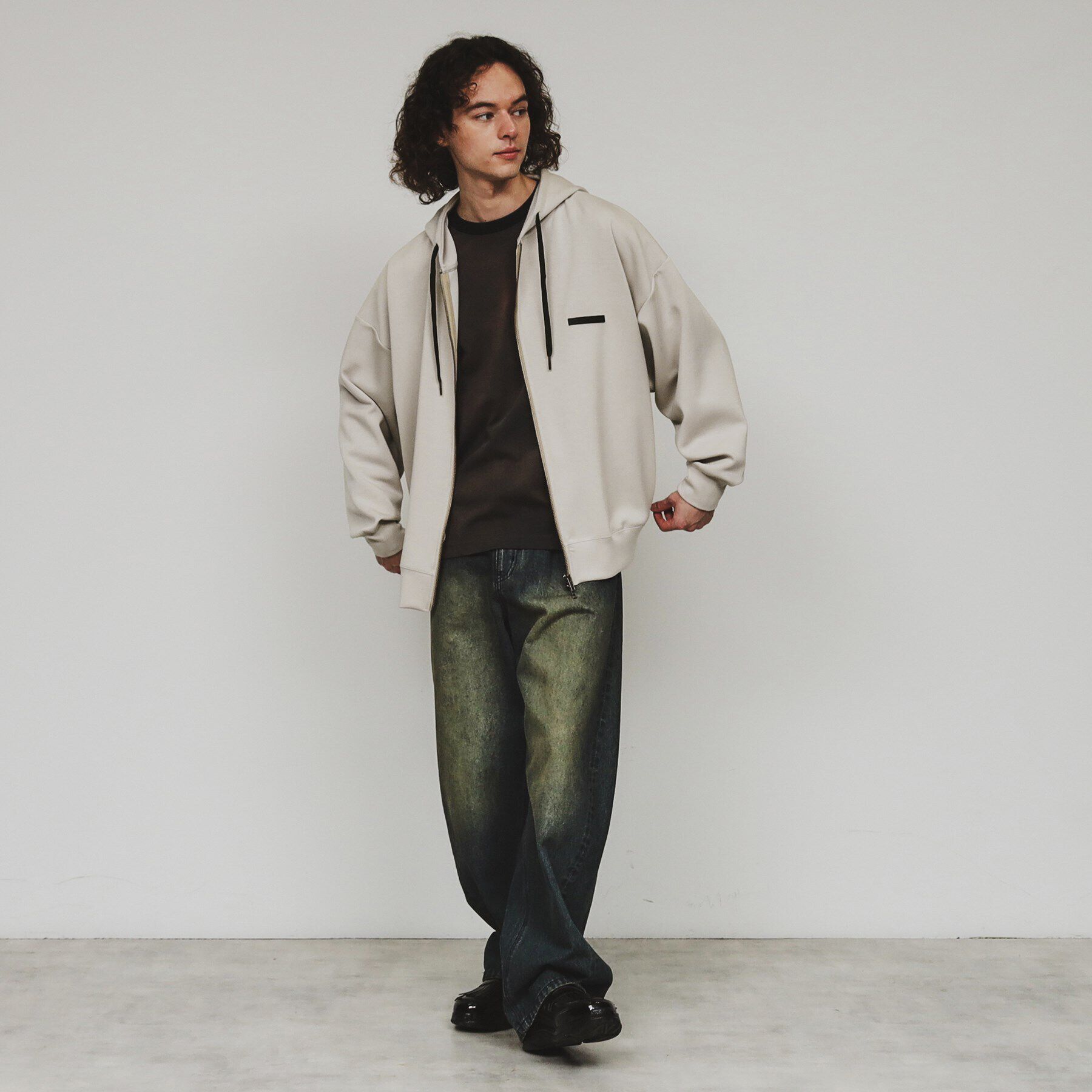 tk.TAKEO KIKUCHI「ワンポイントジップパーカー」|パーカー|