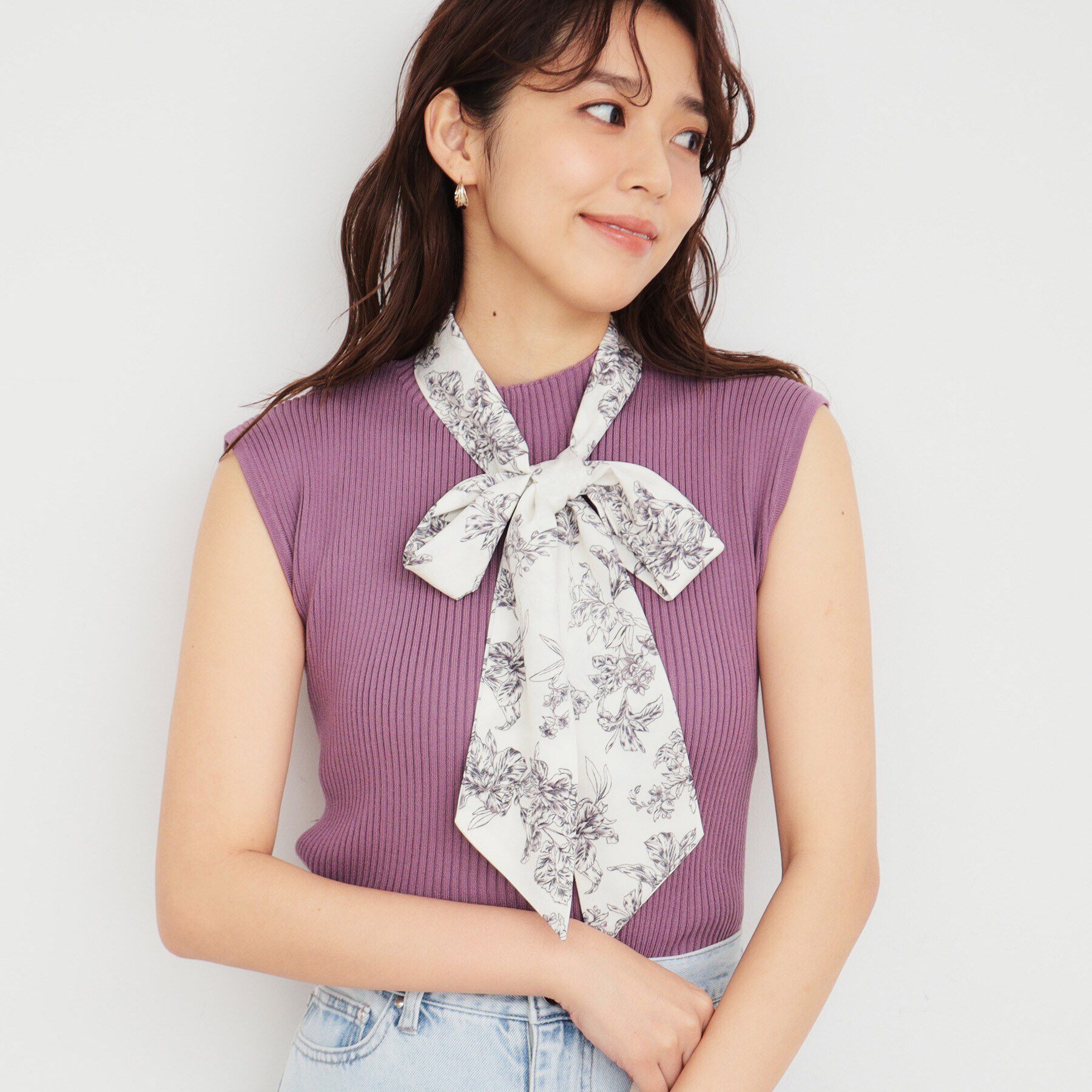 index「《美人百花掲載》スカーフ付きフレンチリブニット【洗濯機可】」|ニット・セーター|