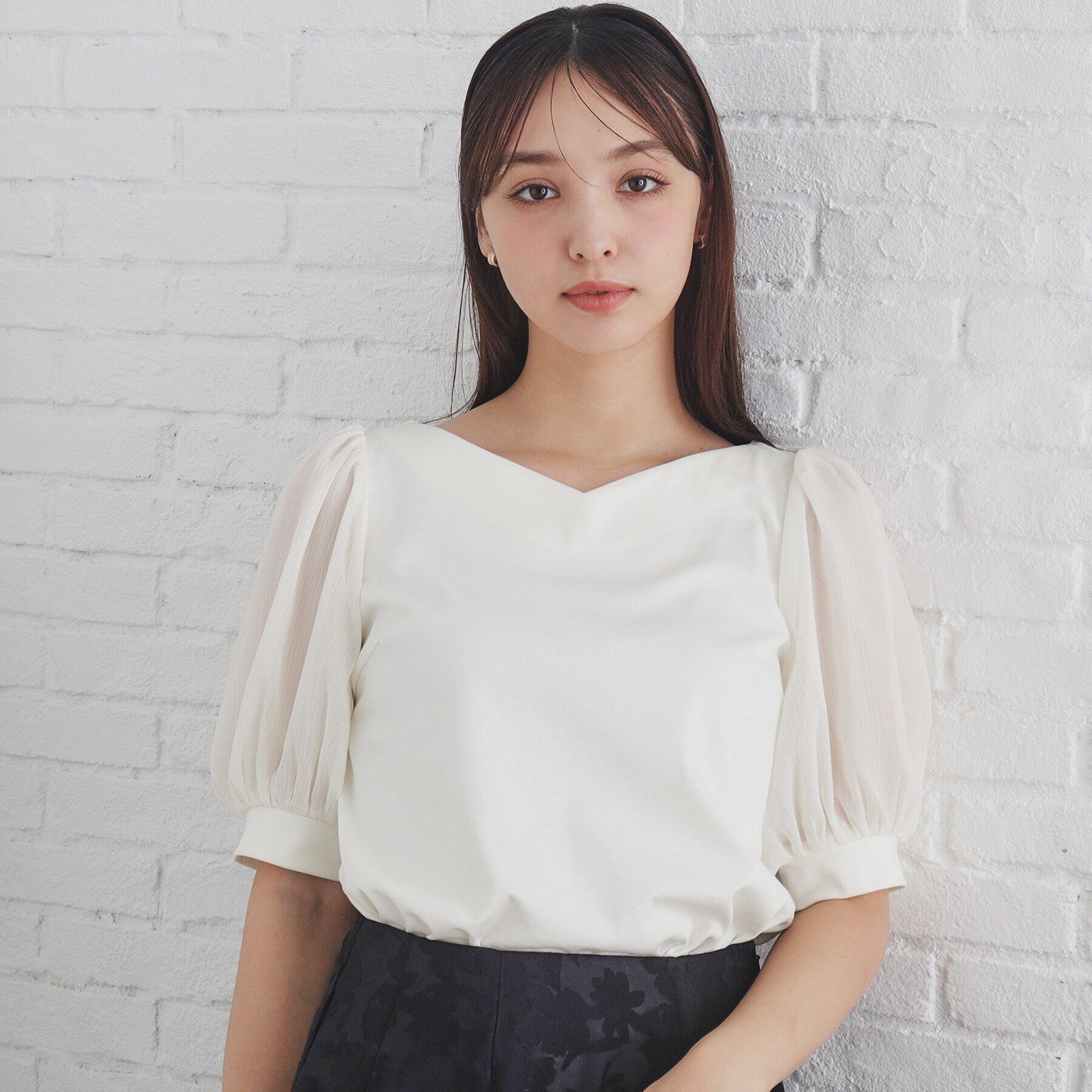 index「シアースリーブハートネックトップス【洗濯機洗い可】」|Tシャツ・カットソー|