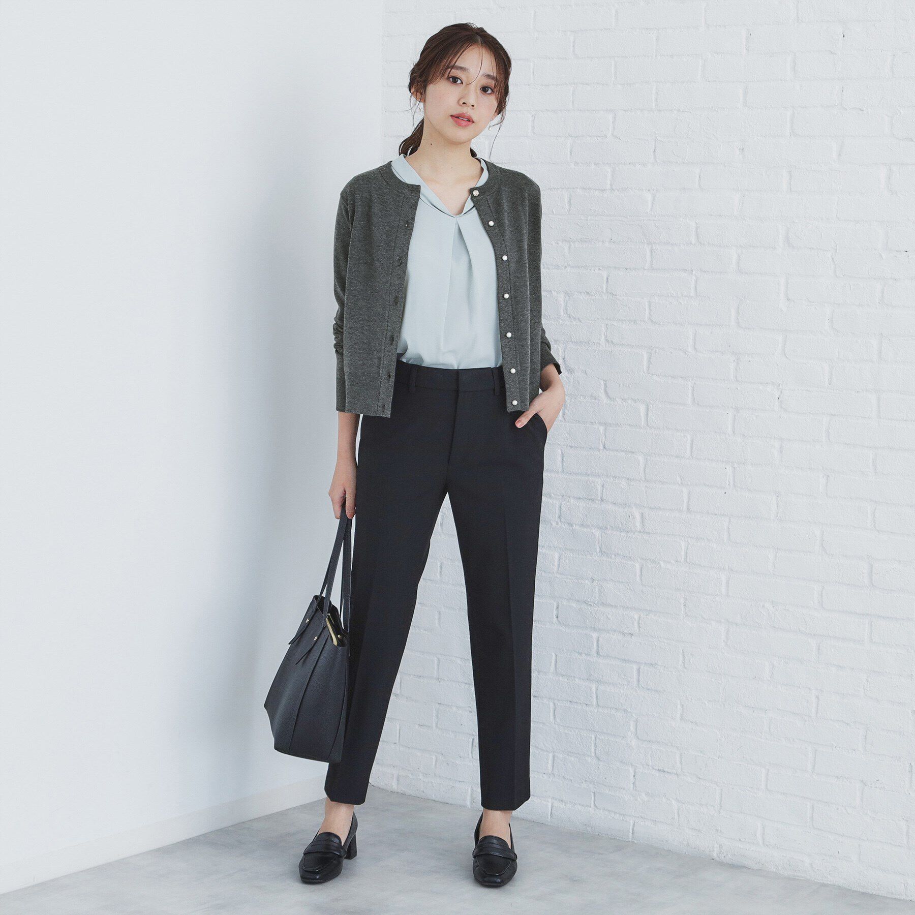 index「≪エマール検証済≫7colorビジュー釦クルーネックカーディガン【洗濯機洗い可】」|カーディガン|