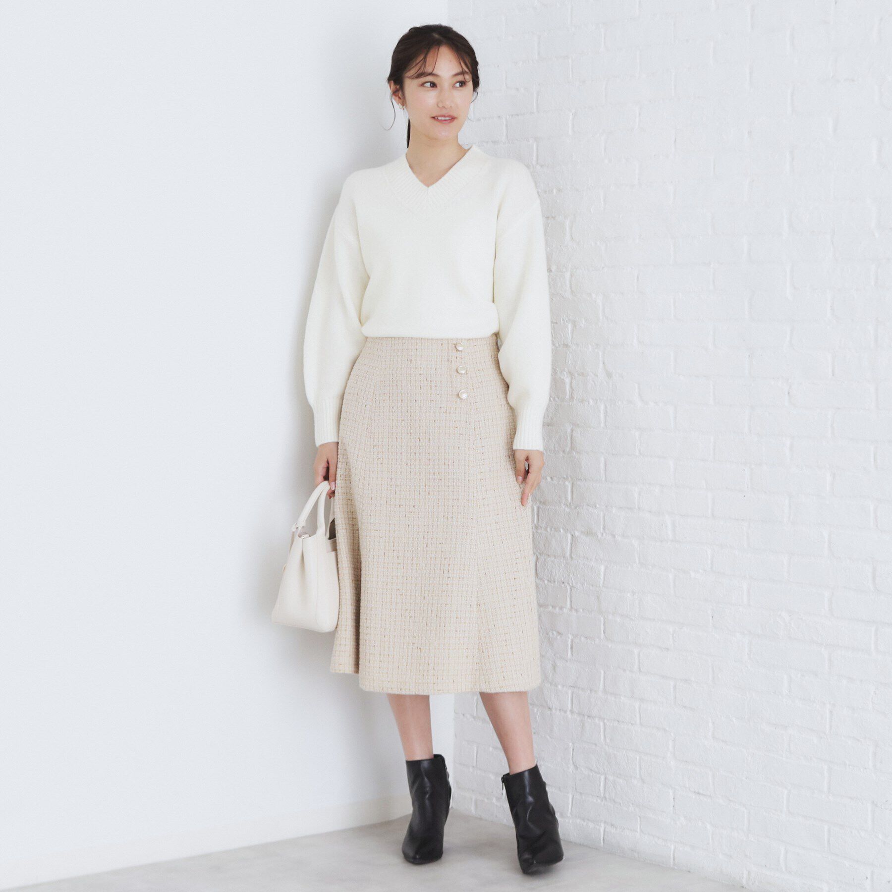 index「《6color》ラムライクVネックニット【洗濯機洗い可】」|ニット・セーター|