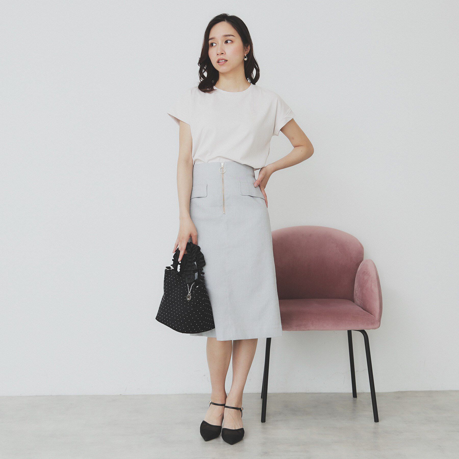 index「《6色展開/S-3Lサイズ》フラワー刺繍Tシャツ【汗ジミ防止/吸水速乾/接触冷感/UVケア/洗濯機洗」|Tシャツ・カットソー|