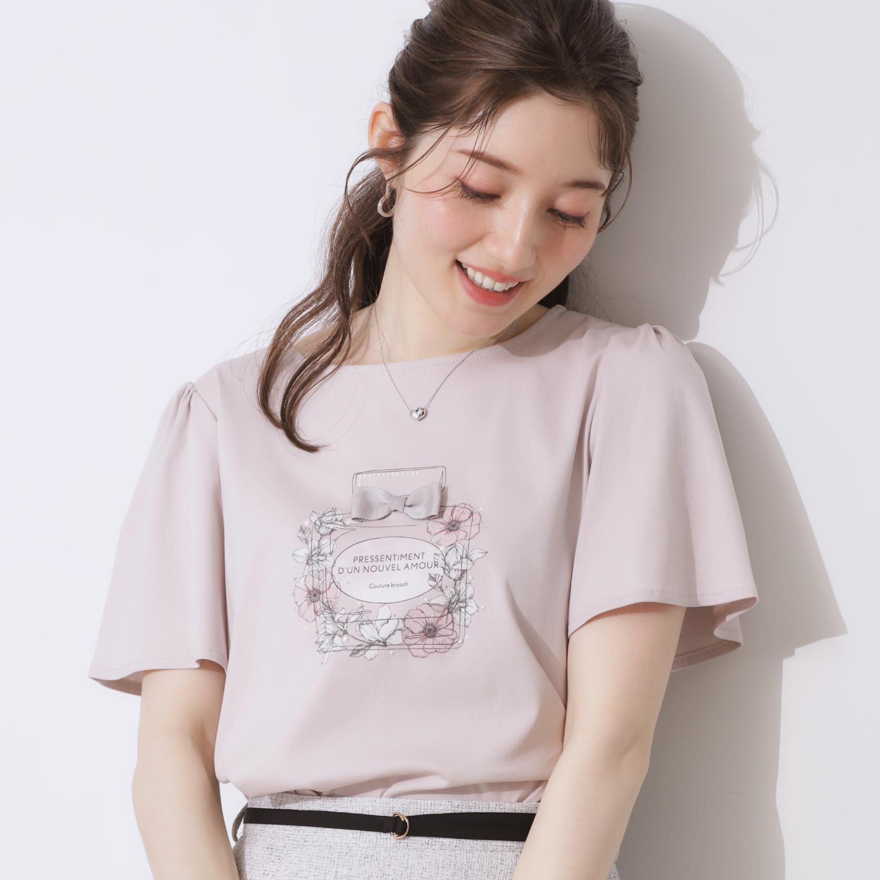 Couture broach「【接触冷感・UVカット】パフュームプリントTシャツ」|Tシャツ・カットソー|