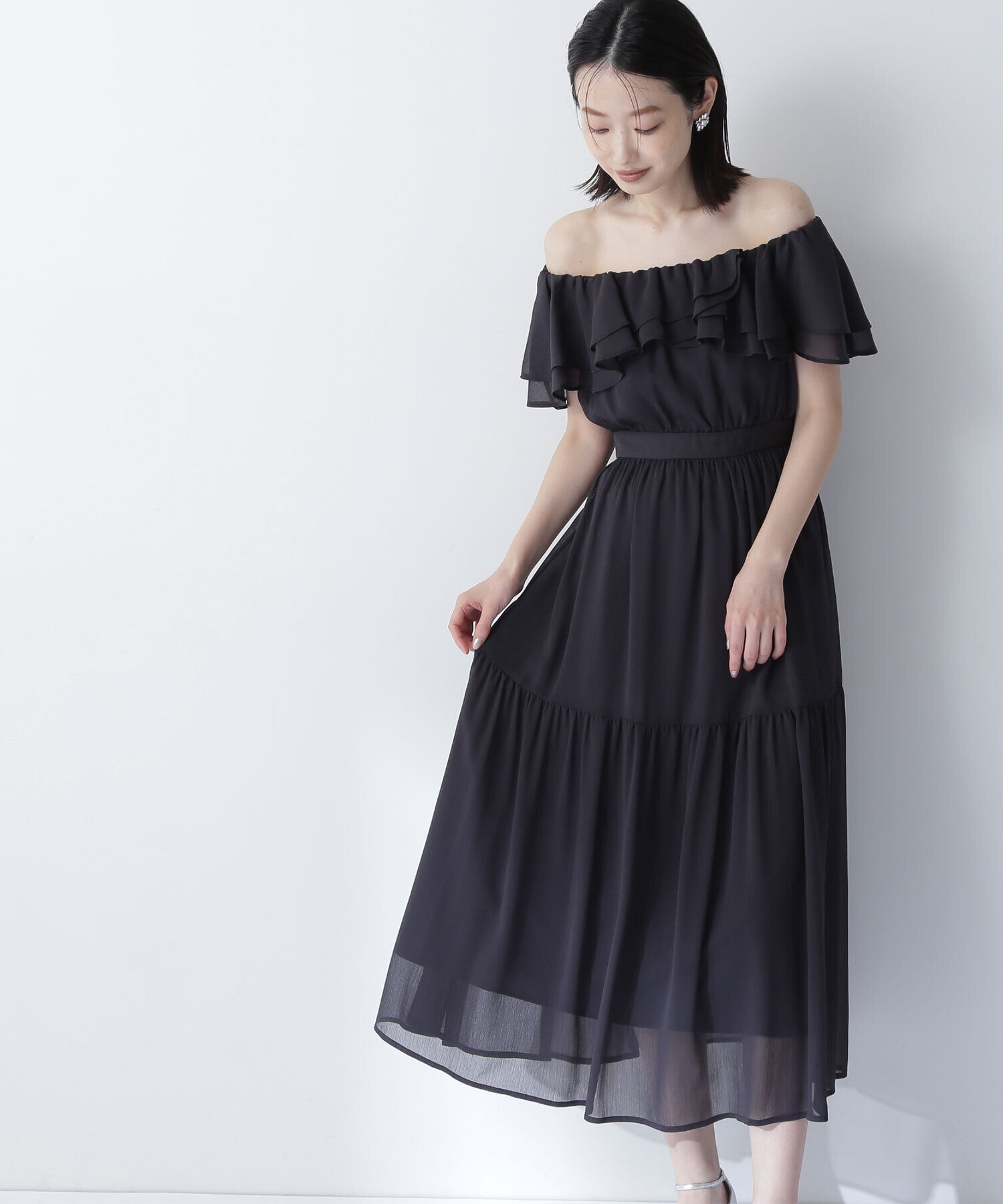  「楊柳オフショルワンピース」|ワンピース|チャコール1