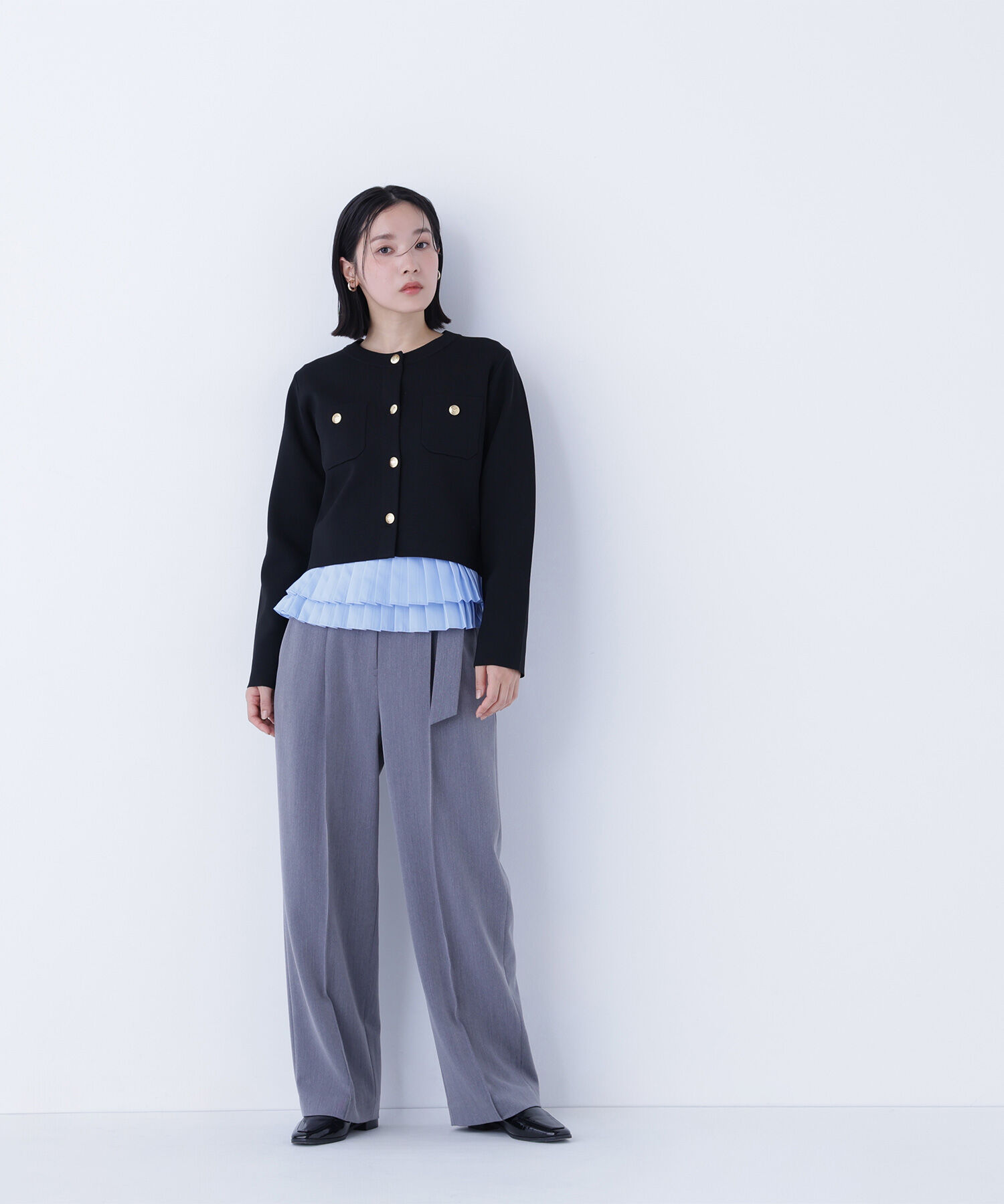  「エンブレムボタンニットジャケット」|ニット・セーター|