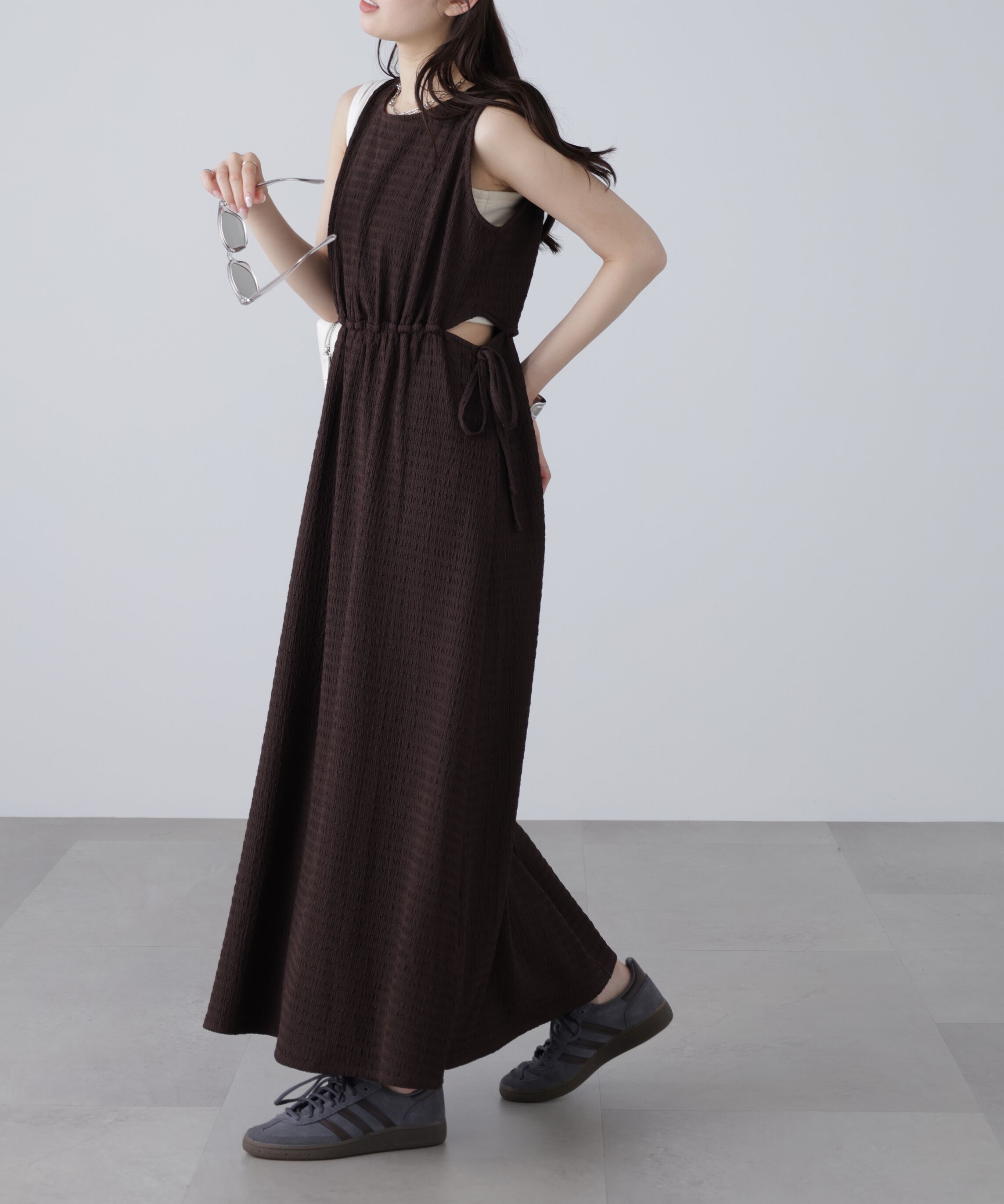  「サイドカットノースリカットソーワンピース」|ワンピース|ブラウン