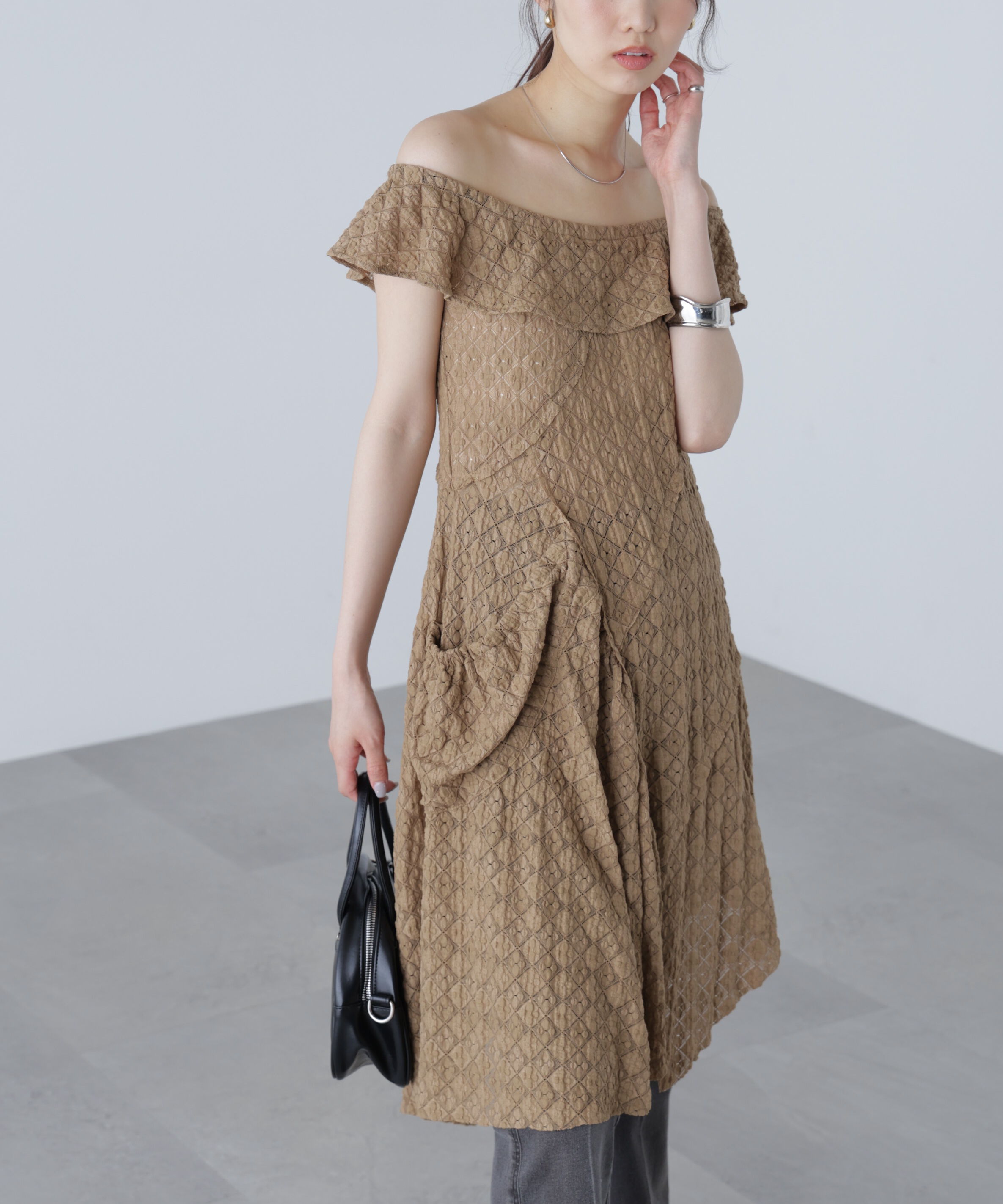  「イレヘムオフショルミニワンピース」|ワンピース|キャメル