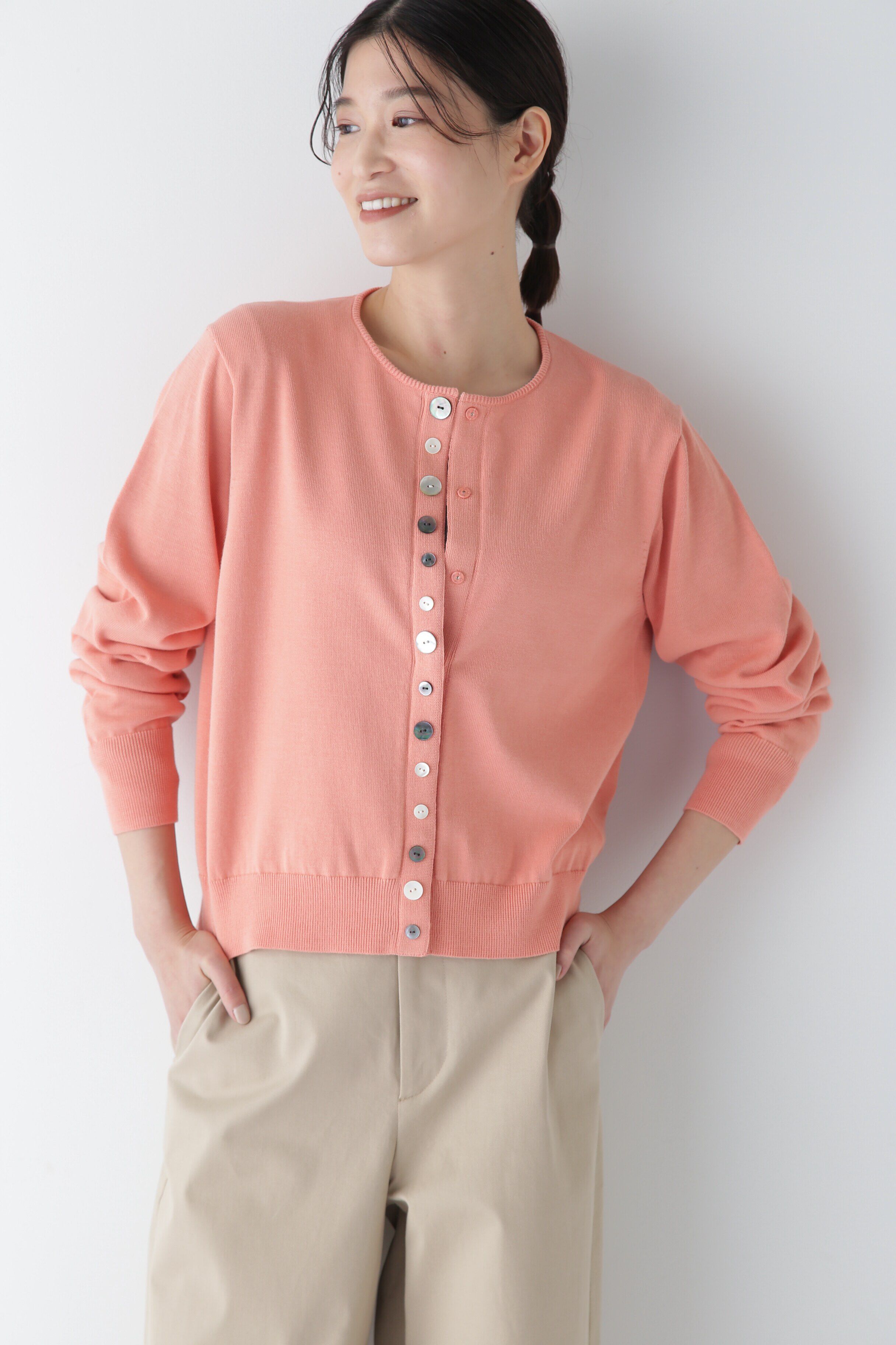  「◆【ウォッシャブル】オーガニックコットンマルチボタンカーディガン」|ニット・セーター|サーモンオレ