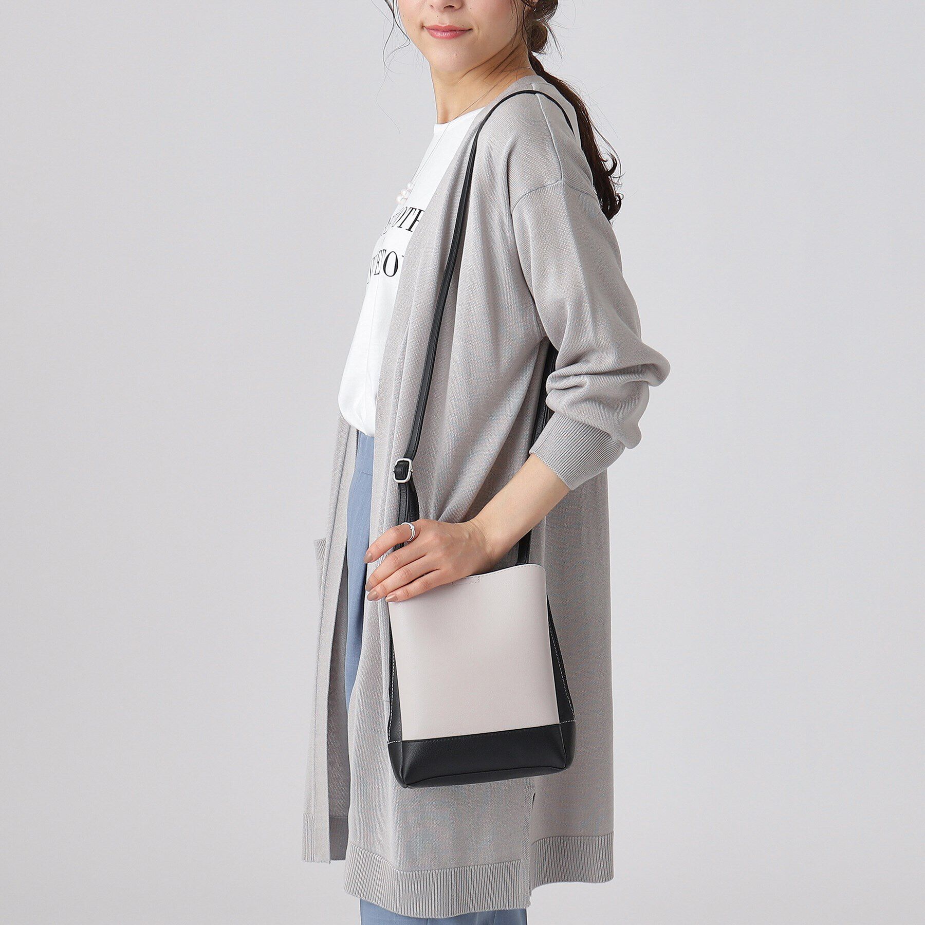 SHOO･LA･RUE「【軽量/大人カジュアル】 ふわっと軽い三層ショルダーバッグ」|ショルダー・メッセンジャー|