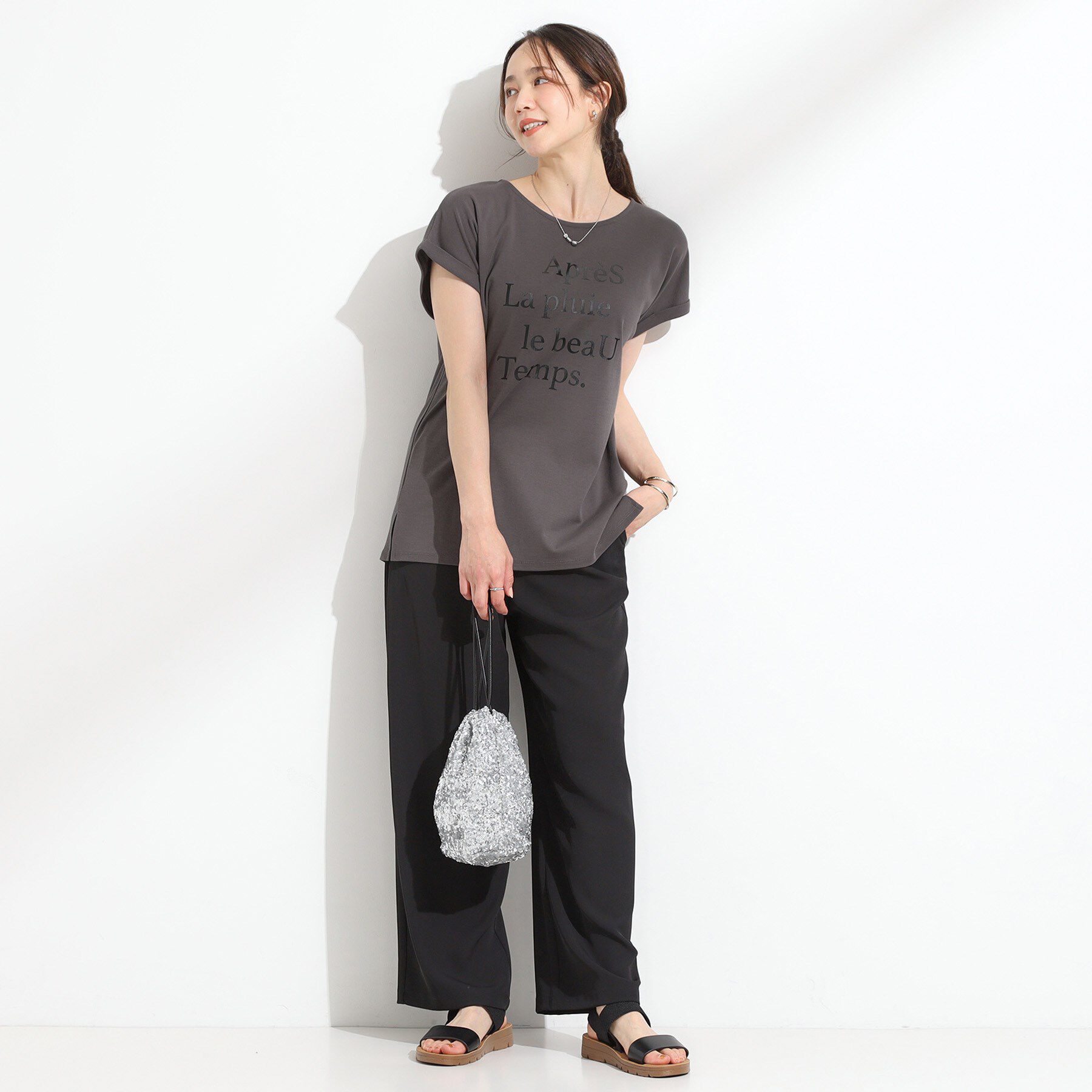 SHOO･LA･RUE「【汗ジミ防止/ひんやり/UV】ロゴプリントTシャツ」|Tシャツ・カットソー|