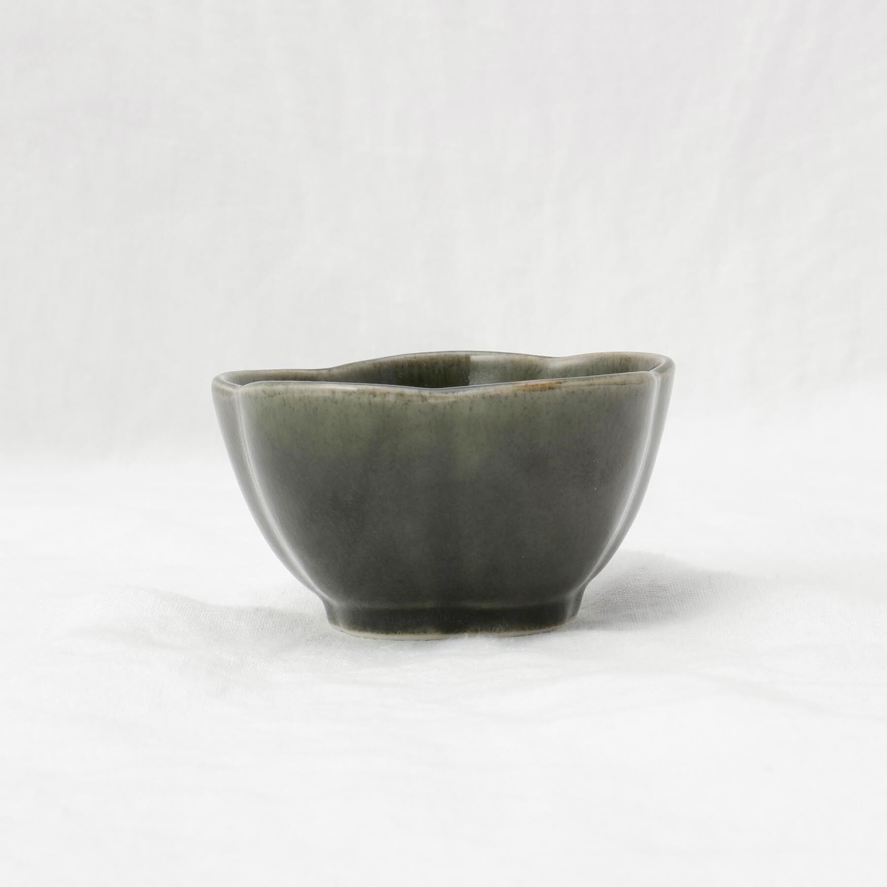 212 KITCHEN STORE「ケイプ 梅形小鉢 オリベグリーン」|食器・キッチングッズ|