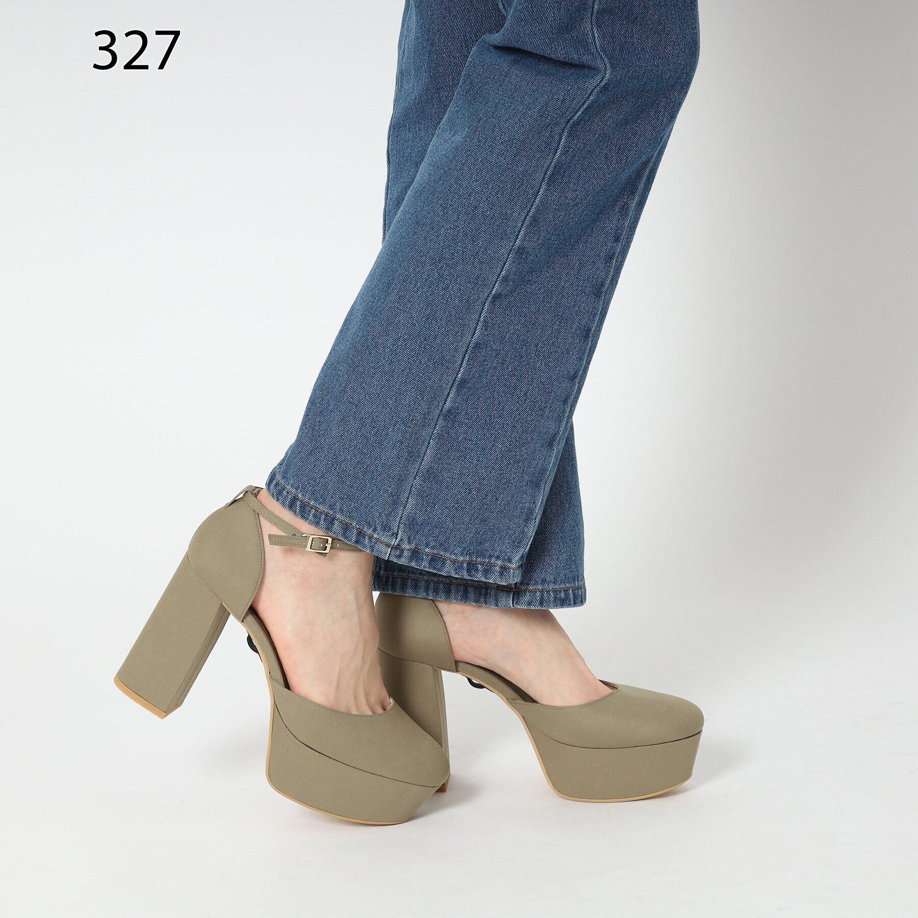 ESPERANZA「【ラク盛り／パンプス】リピーター続出／脚長美脚 アンクルストラップ厚底ヒールパンプス」|パンプス|