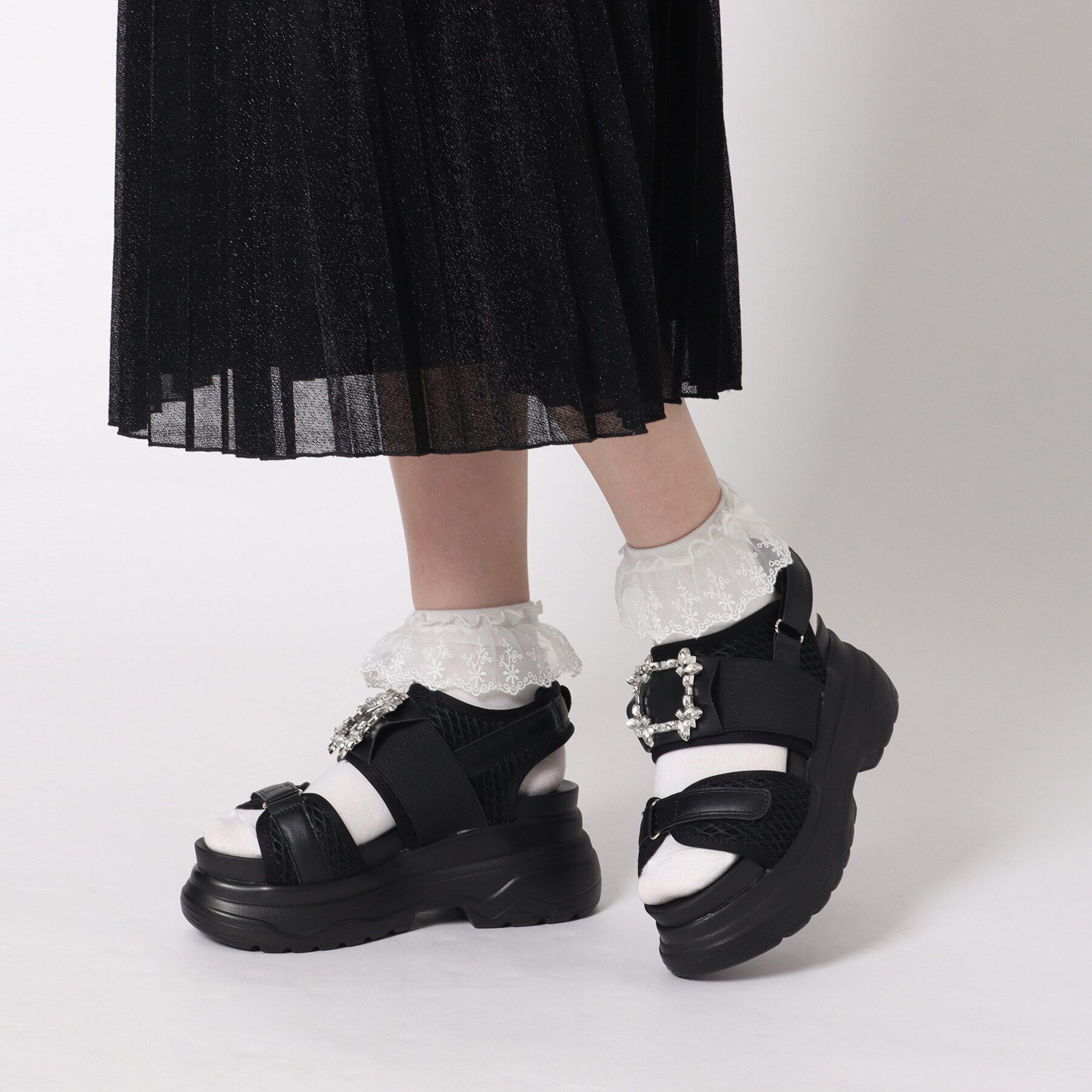 csT&P「軽量厚底2段ソール ビジューサンダル」|サンダル|