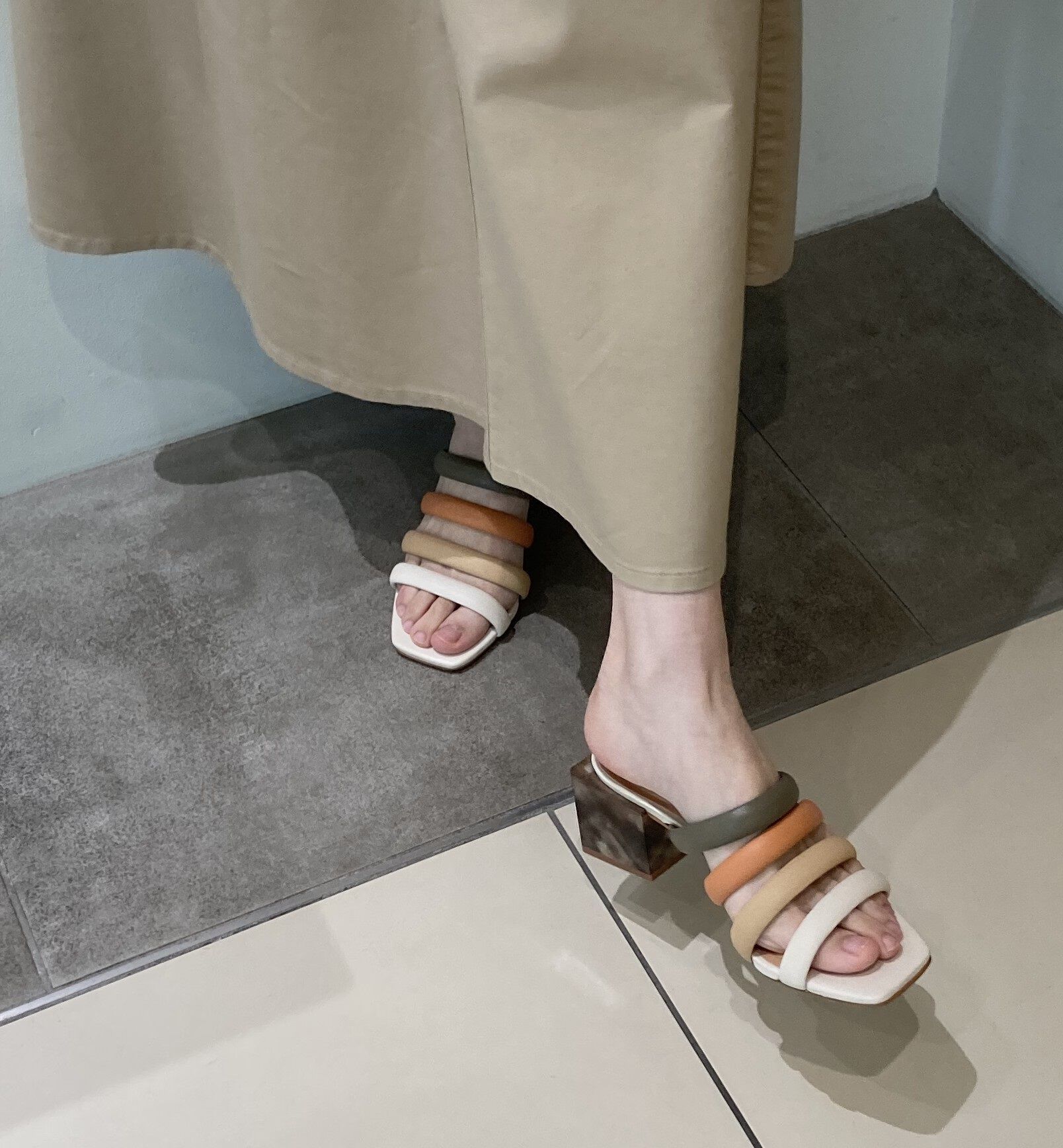 IMPORT SELECT「【CARRANO】スクエアヒールミュールサンダル 」|サンダル|KA/C