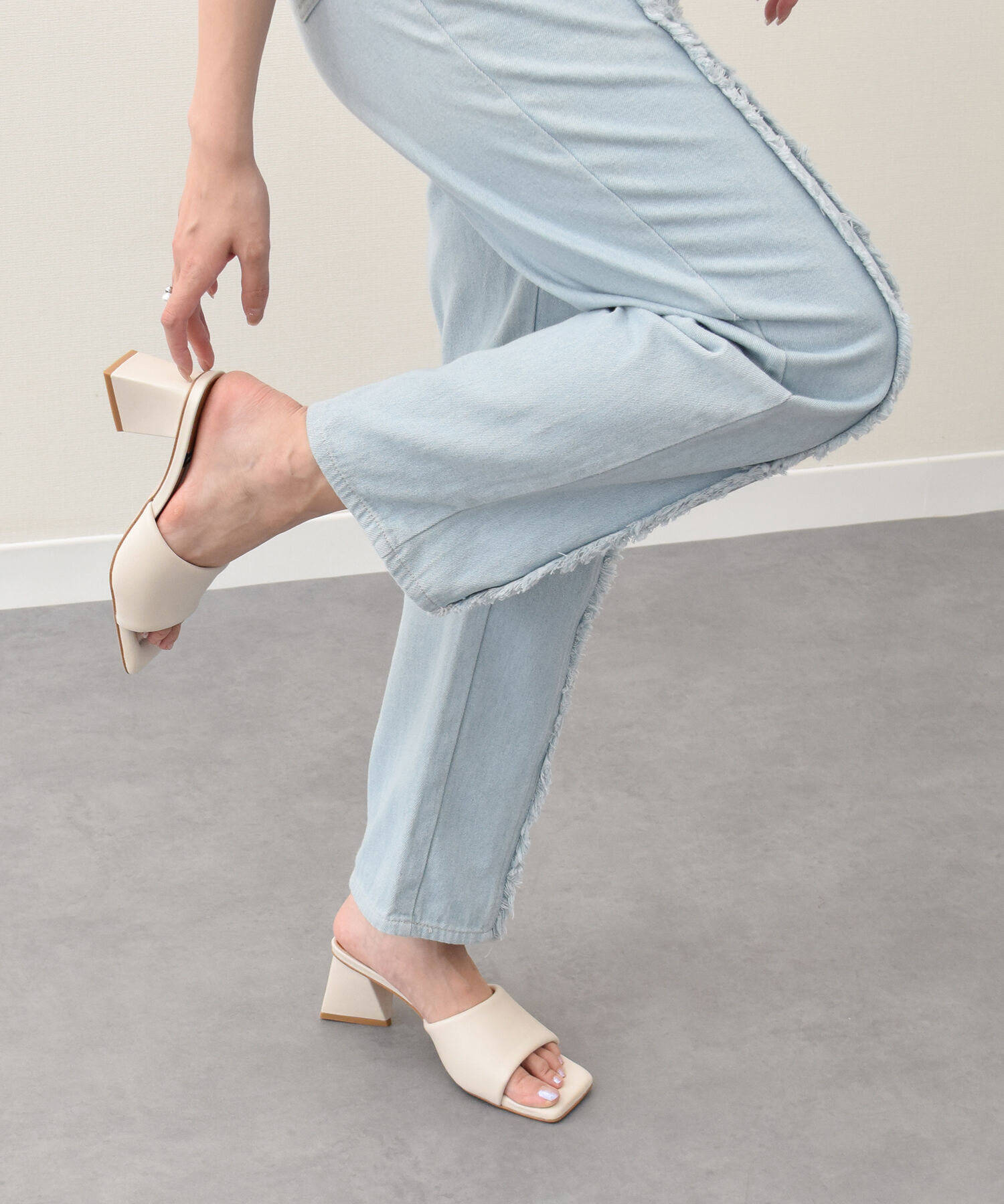 IMPORT SELECT「【ANGEL ALARCON】スクエアトウミュールサンダル(D52306)」|サンダル|