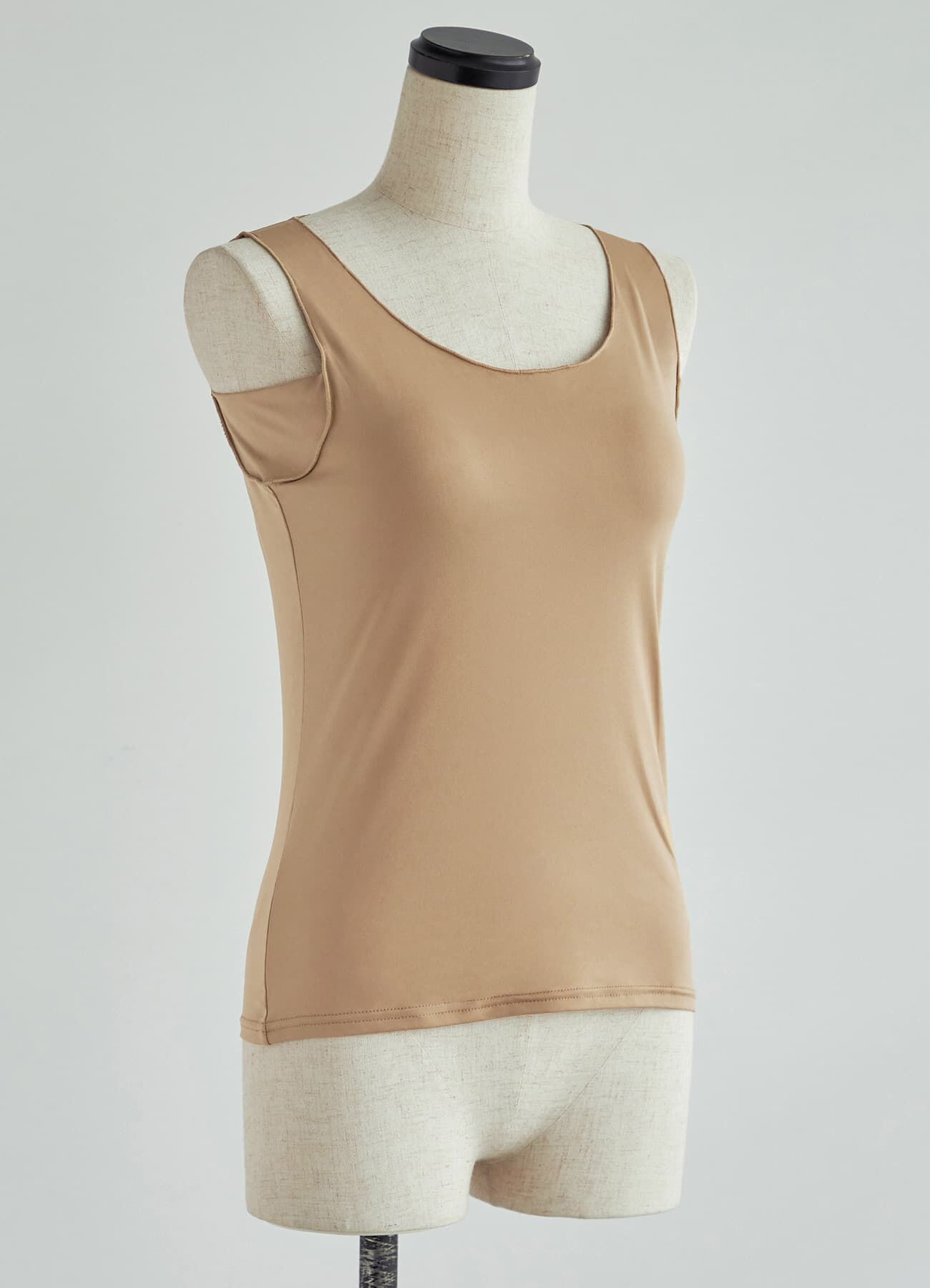 STYLE DELI「ワキ汗取りカップ付きインナータンクトップ／ローバック」|インナー|ベージュ