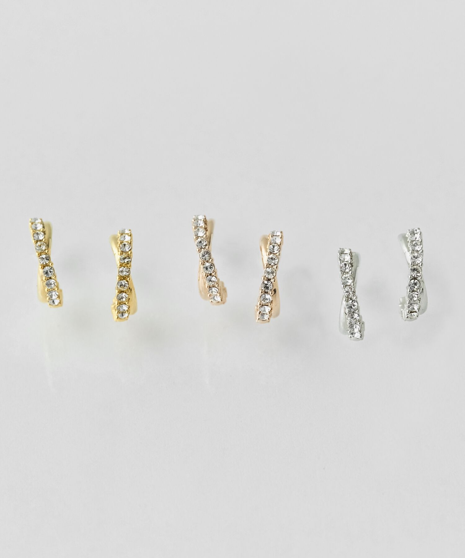 Phoebe「【金属アレルギー対応】クロスフープビジューセラミックピアス　シャンパンゴールド」|ピアス|