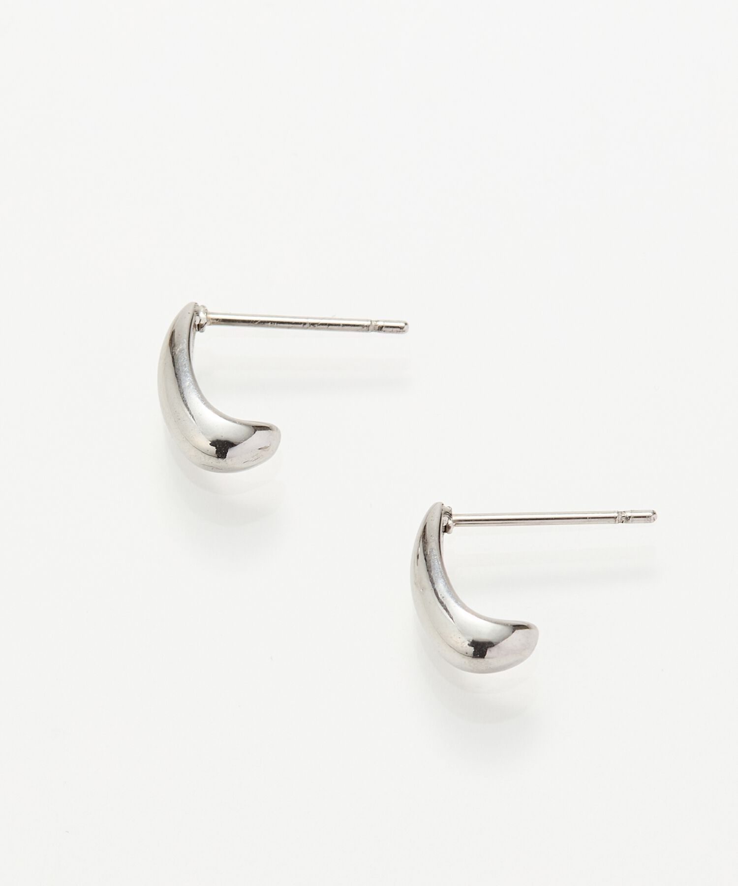 Phoebe「【金属アレルギー対応】ドロップハーフフープミニピアス　シルバー/サージカルステンレス」|ピアス|