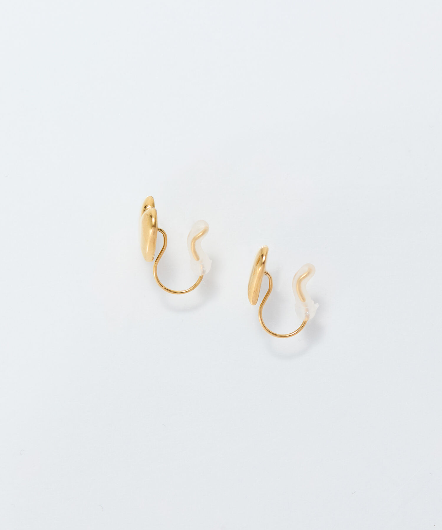 Phoebe「【痛くないシリーズ/金属アレルギー対応】ニュアンスハートライトフィットイヤリング　ゴールド」|イヤリング|