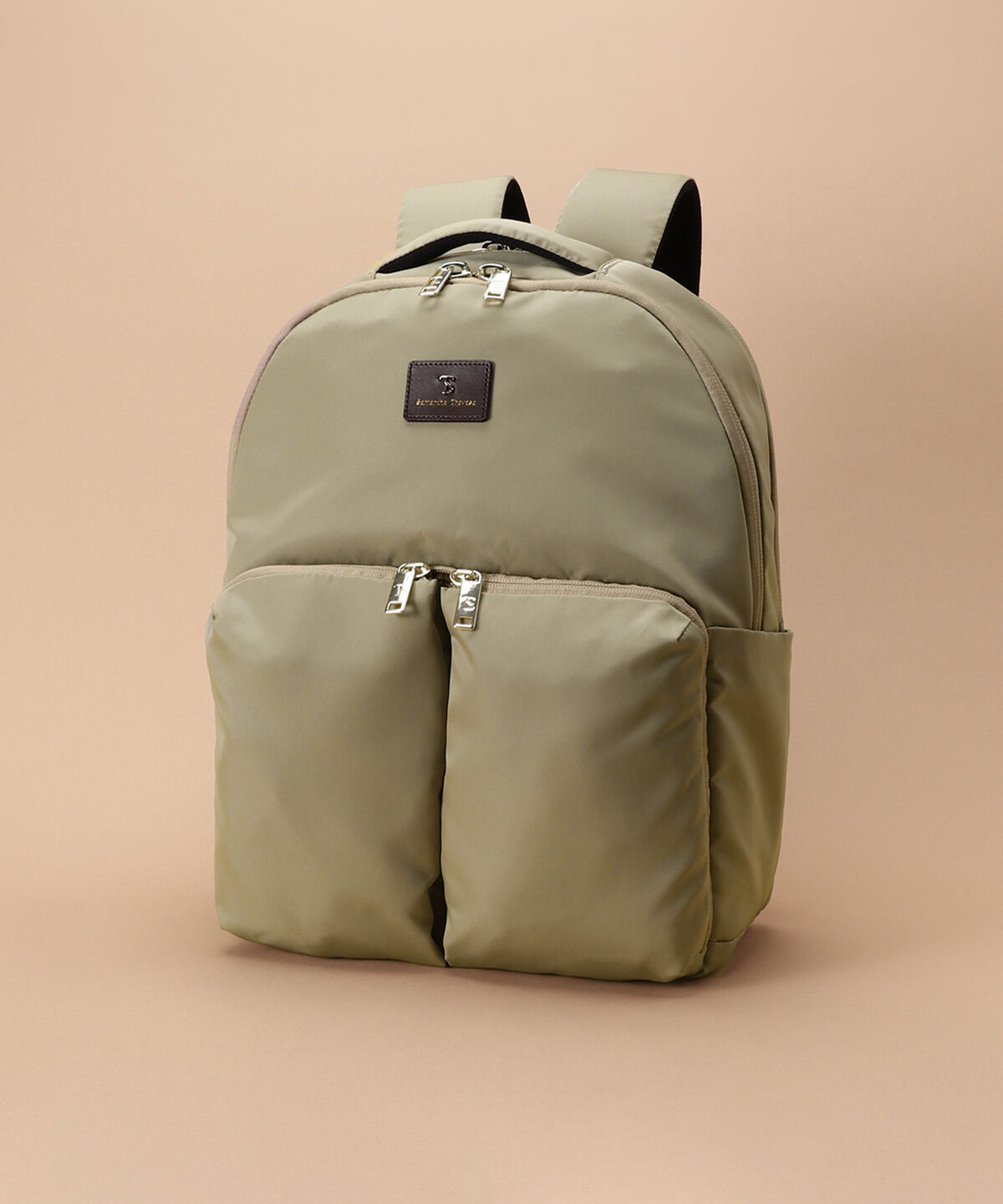 Samantha Thavasa「フロントポケットデザイン リュック」|リュック|グレージュ