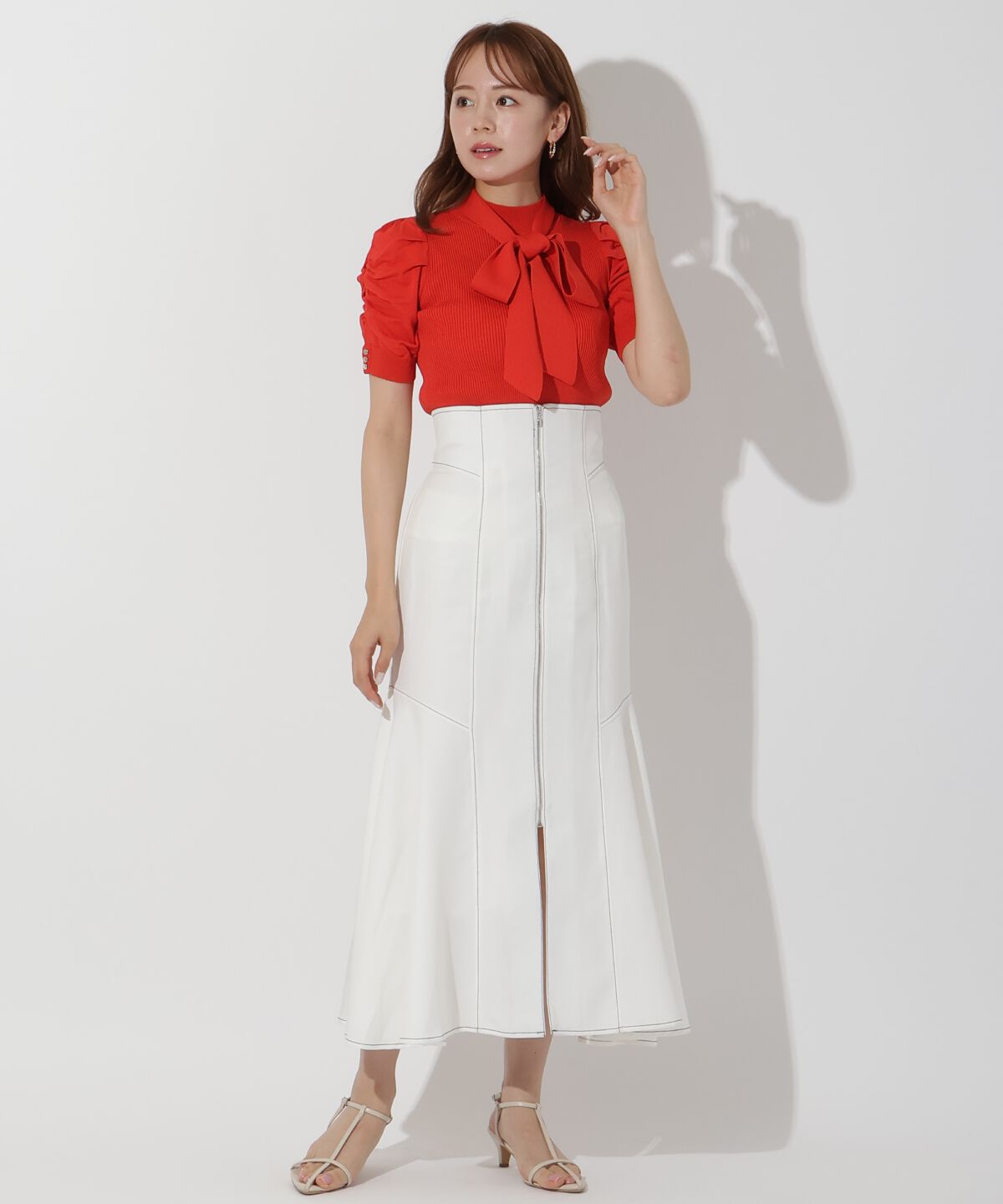 アンドクチュール「袖ギャザーボウタイ付き半袖ニットプルオーバー」|ニット・セーター|