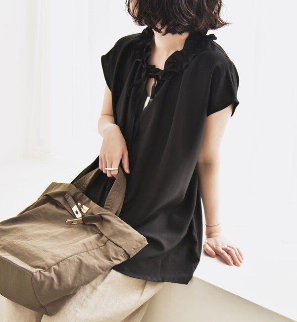 quaranciel「quaranciel:〈洗濯機可能〉フリルカラー リボン フレンチスリーブ ブラウス」|シャツ・ブラウス|