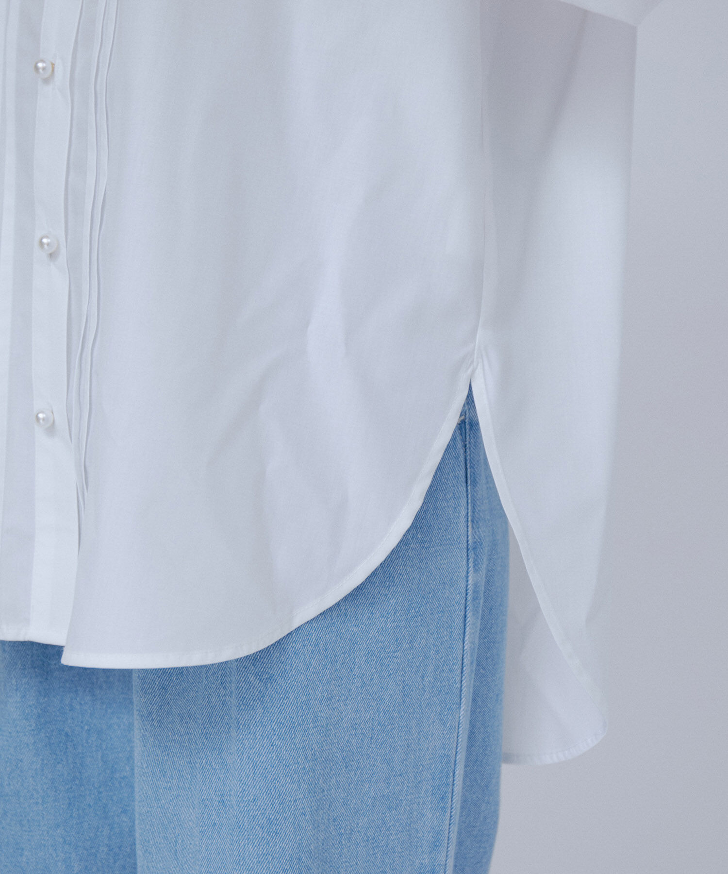 VIS「【洗える・防シワ】リボンボウタイパールボタンバンドカラーシャツ」|シャツ・ブラウス|