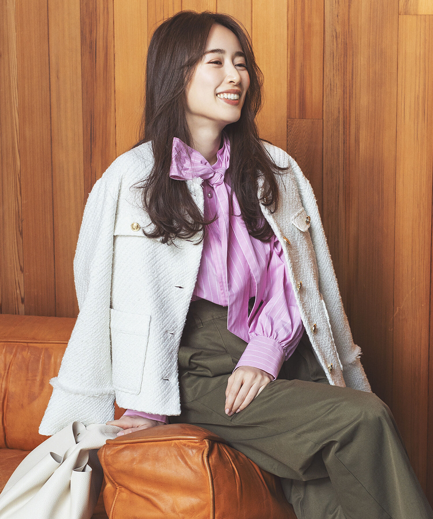 VIS「【洗える・防シワ】リボンボウタイパールボタンバンドカラーシャツ」|シャツ・ブラウス|