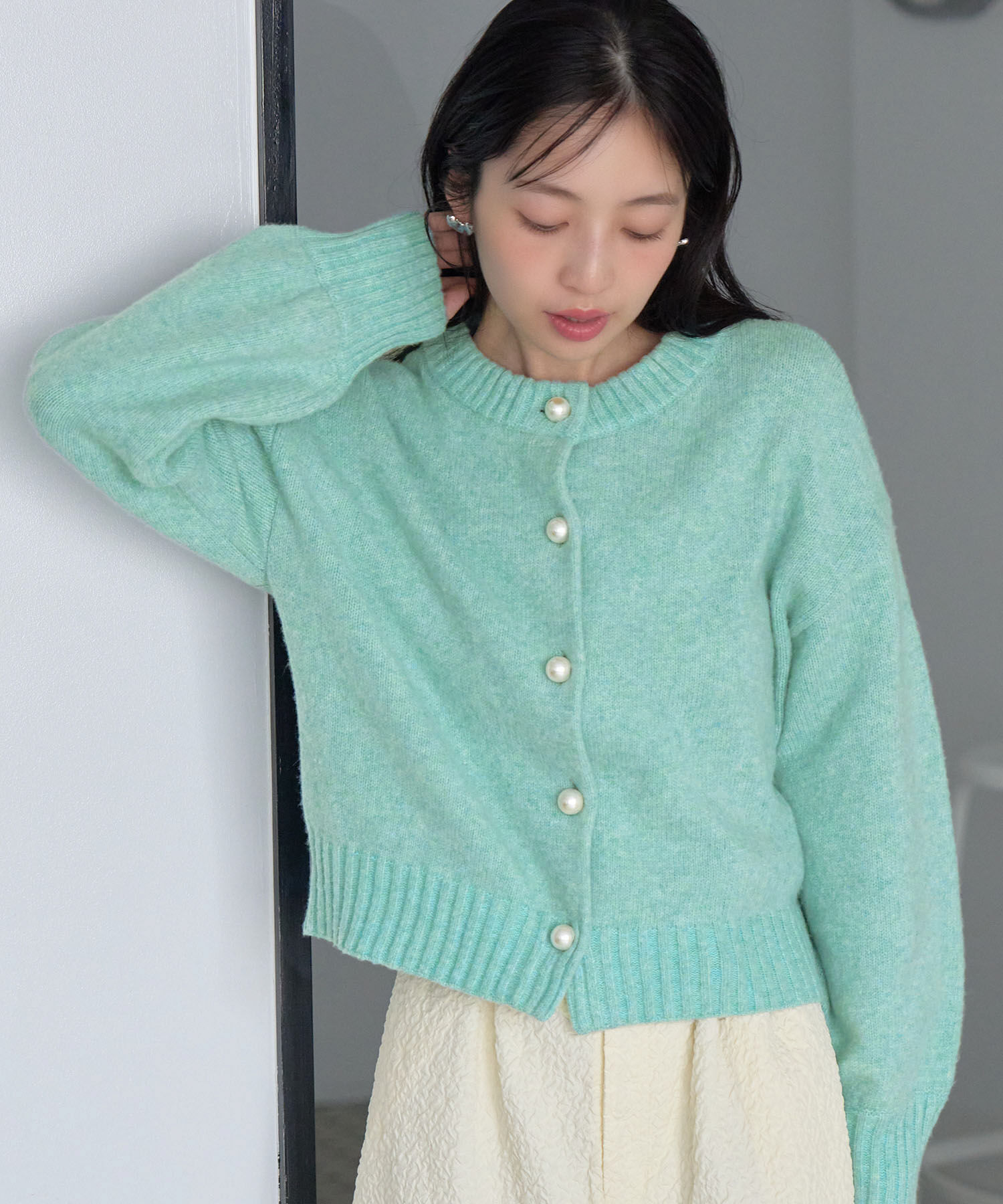 VIS「【シリーズ累計販売数3万点超え！】BIGパール釦カーディガン【新色】【洗える】」|カーディガン|