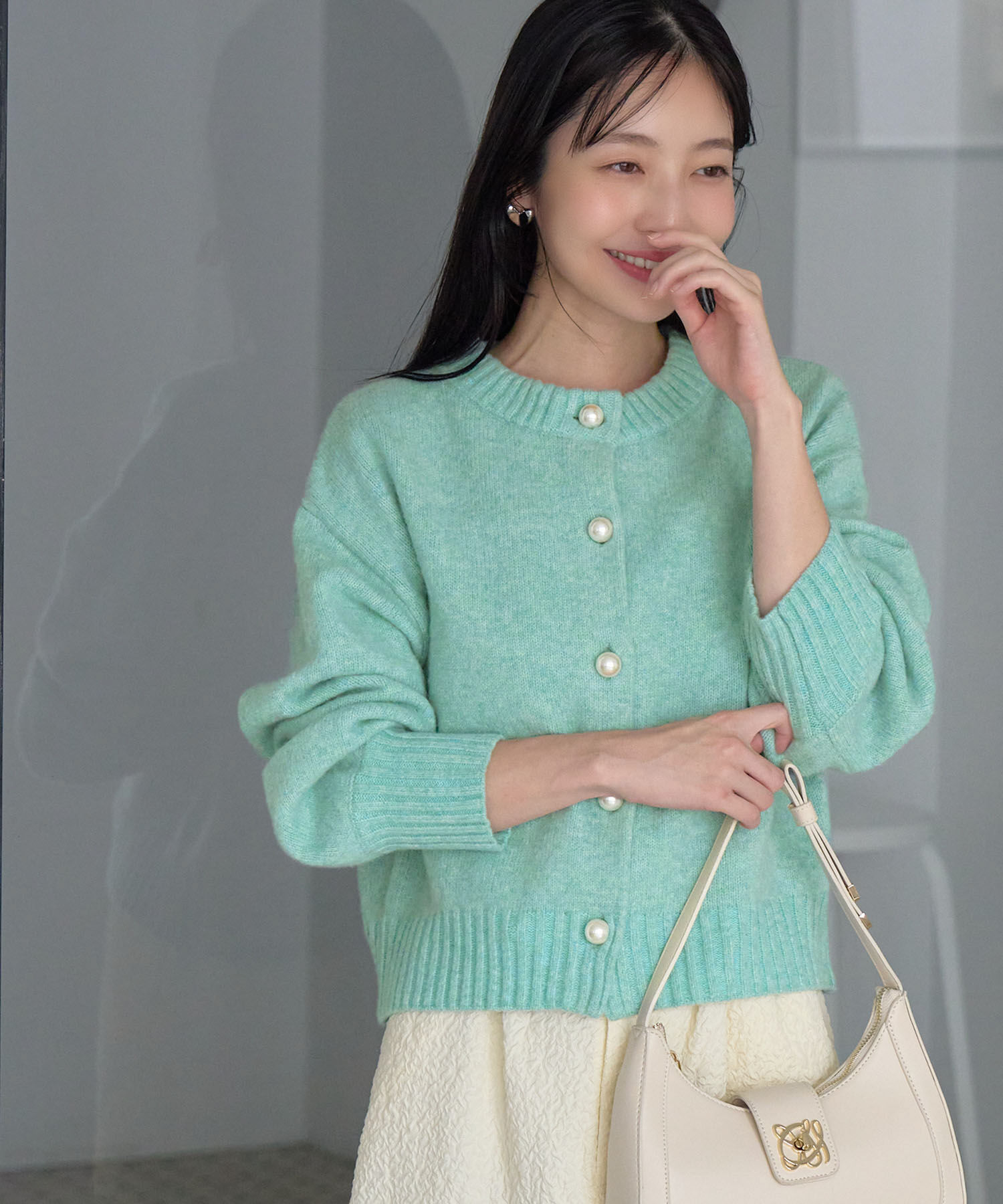 VIS「【シリーズ累計販売数3万点超え！】BIGパール釦カーディガン【新色】【洗える】」|カーディガン|