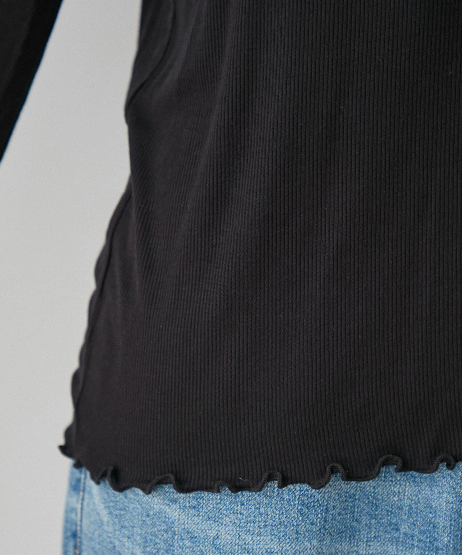 VIS「テレコ&times;シアーメッシュ袖切り替えハイネックプルオーバー」|Tシャツ・カットソー|