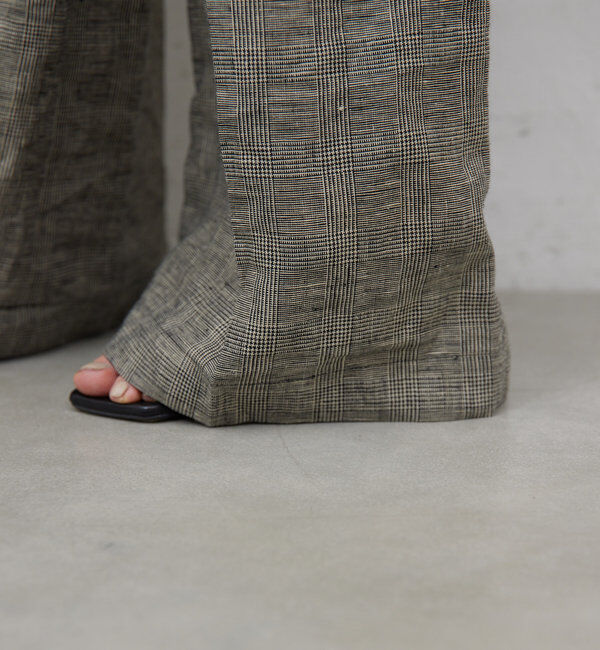  「【HERITANOVUM】チェックベルトパンツ」|チノ|