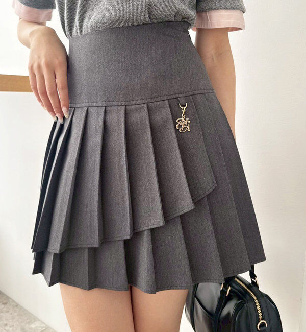  「チャーム付きイレヘムプリーツスカート/S・Mサイズ展開」|スカート|