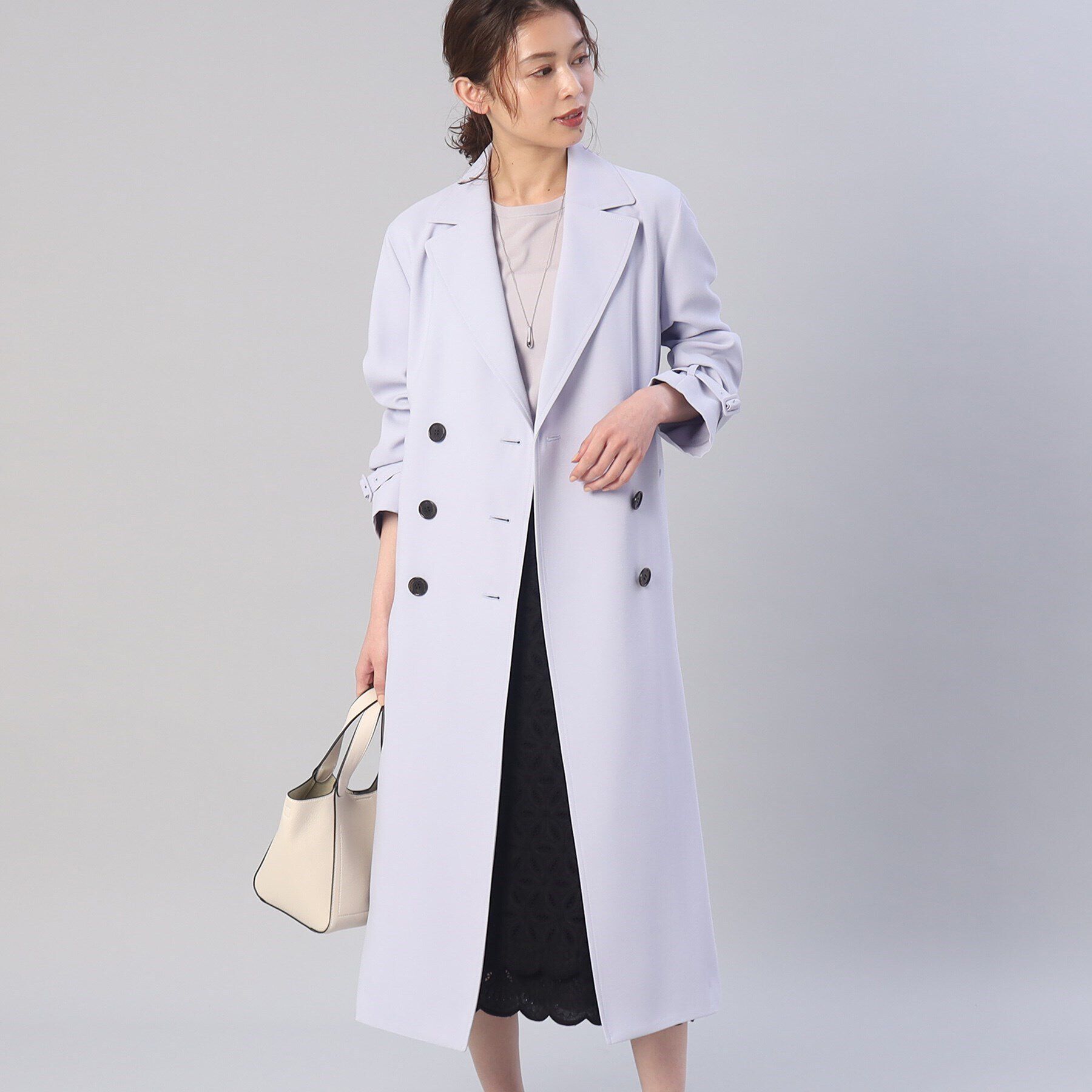 UNTITLED「【オフィスからセレモニーまで！】バックサテン きれいめトレンチコート」|トレンチコート|サックスブルー(09