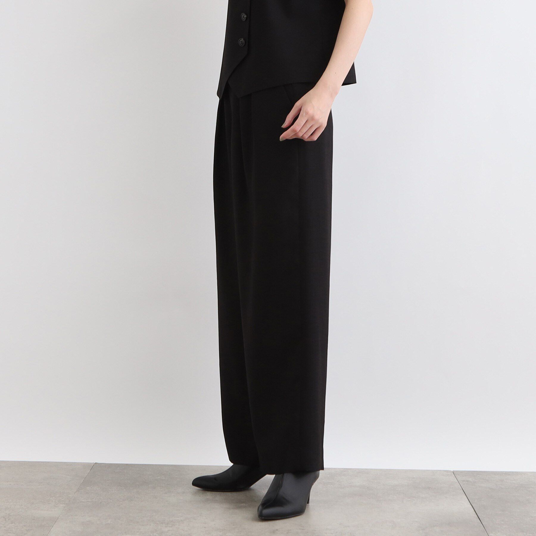 INDIVI「【トリアセテート混/SETUP可能】タックワイドパンツ」|その他|