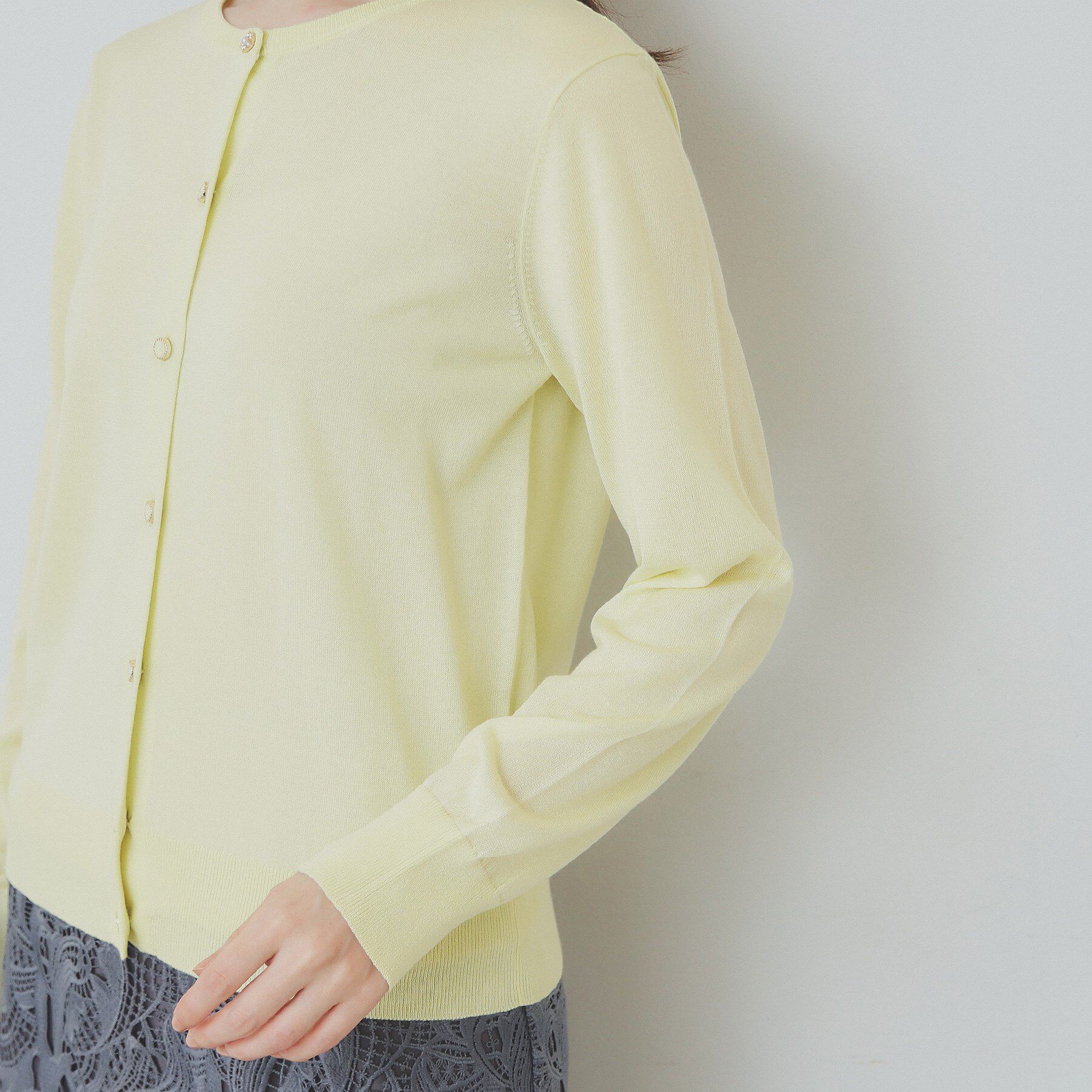 index「《7色展開/XS-LLサイズ》ビジューボタンニットカーディガン【洗濯機洗い可/抗ピル/接触冷感】」|カーディガン|