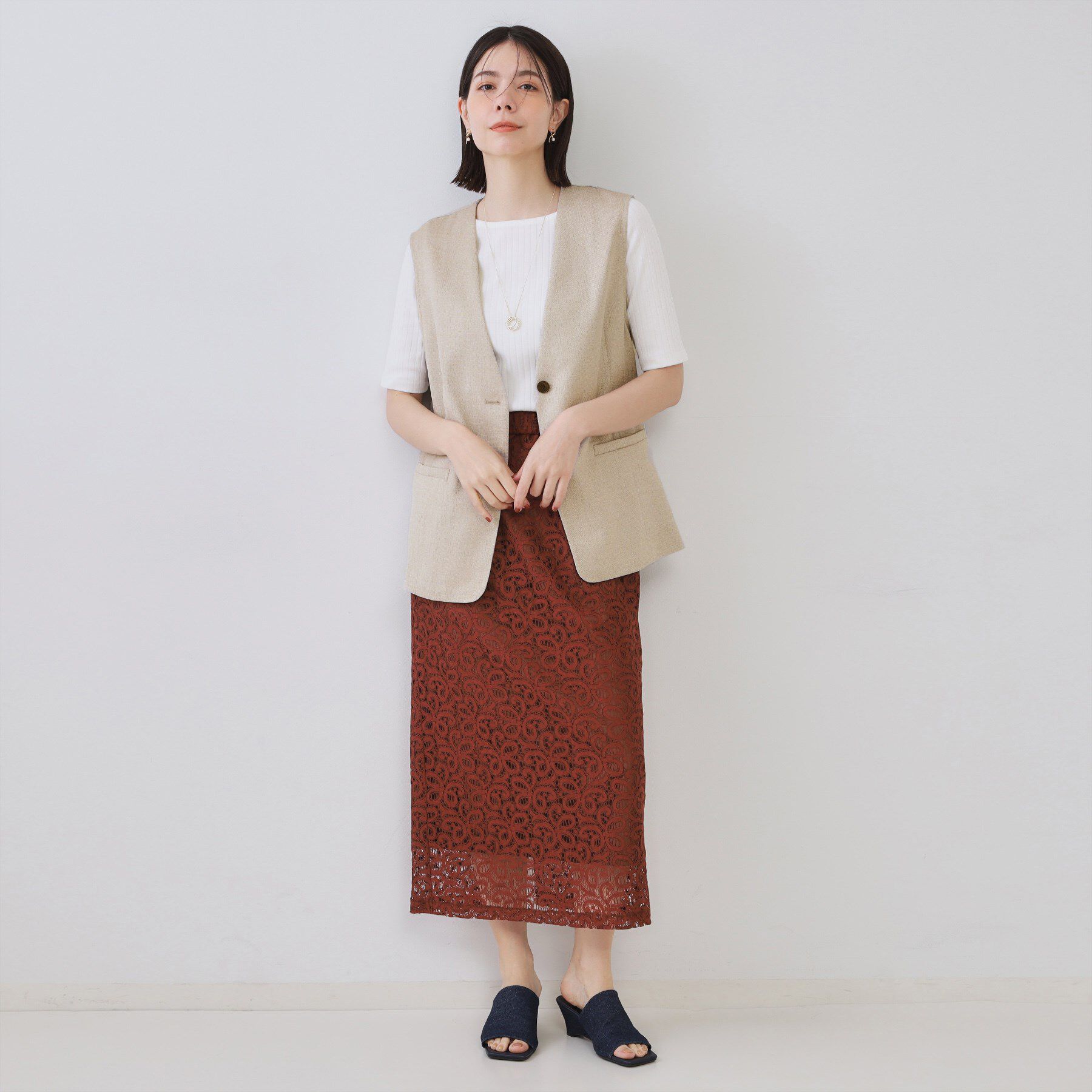 OPAQUE.CLIP「リネンライクVネックジレ【洗濯機洗い可】」|ベスト・ジレ|