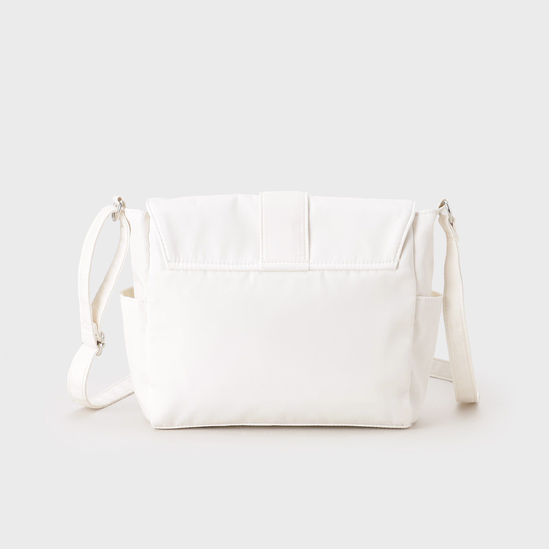 PINK-latte「ハトメショルダー」|ショルダー・メッセンジャー|