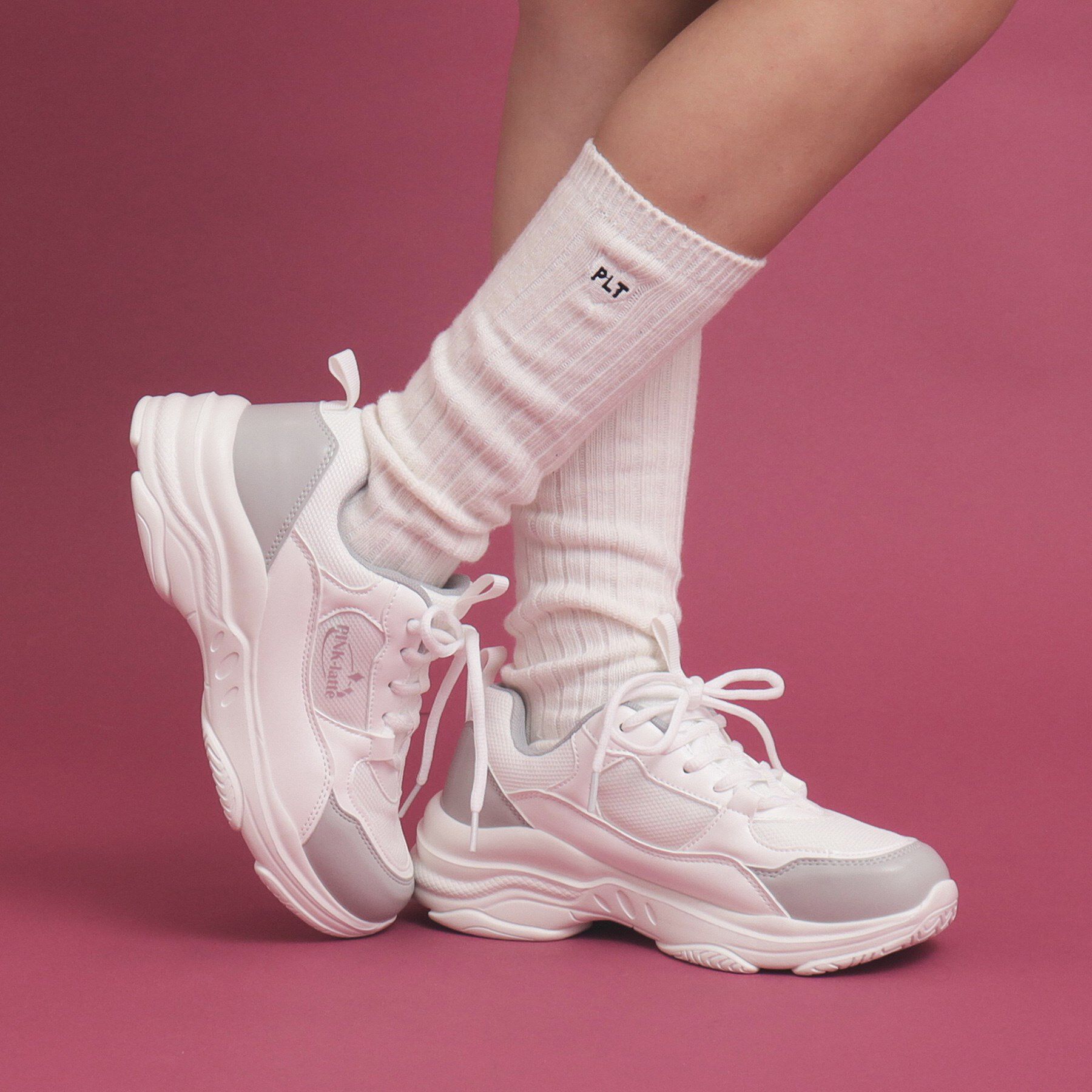 PINK-latte「【軽量/機能インソール】サイドロゴスニーカー」|スニーカー|